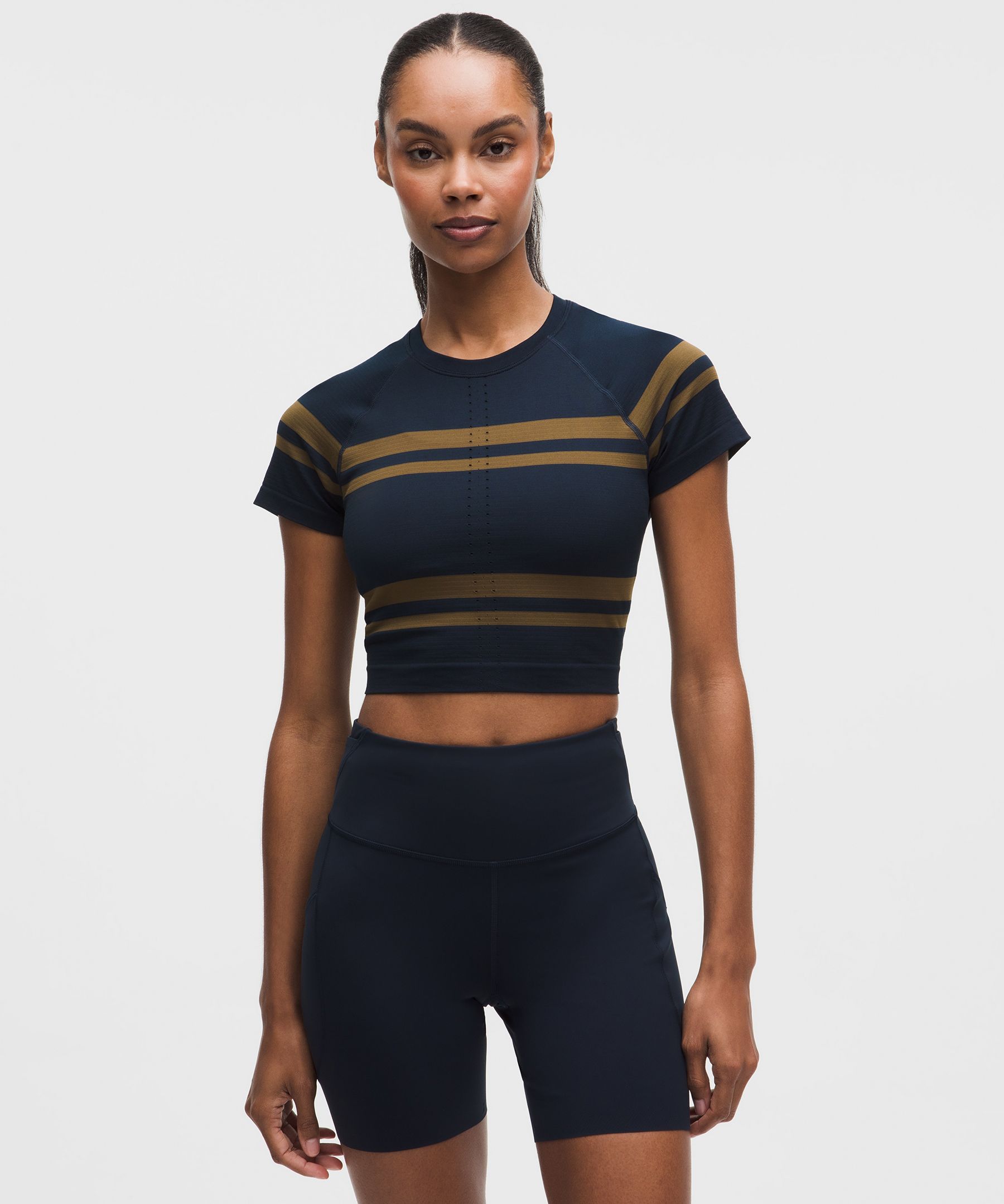 Swiftly Tech クロップ半袖シャツ 2.0 *ストライプ | ショートスリーブ