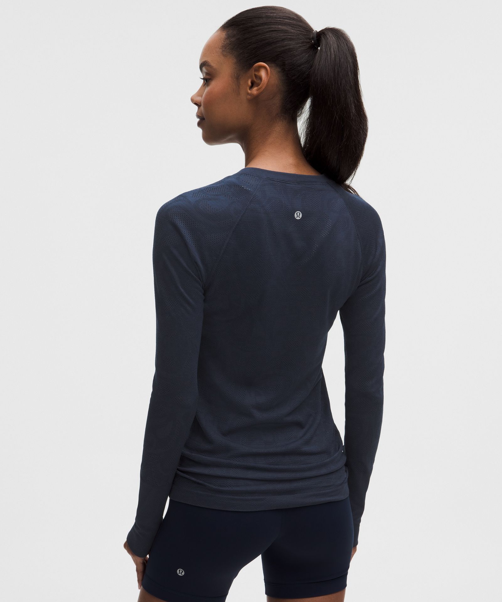Женский лонгслив Lululemon Swiftly Tech 2.0 — фото 3