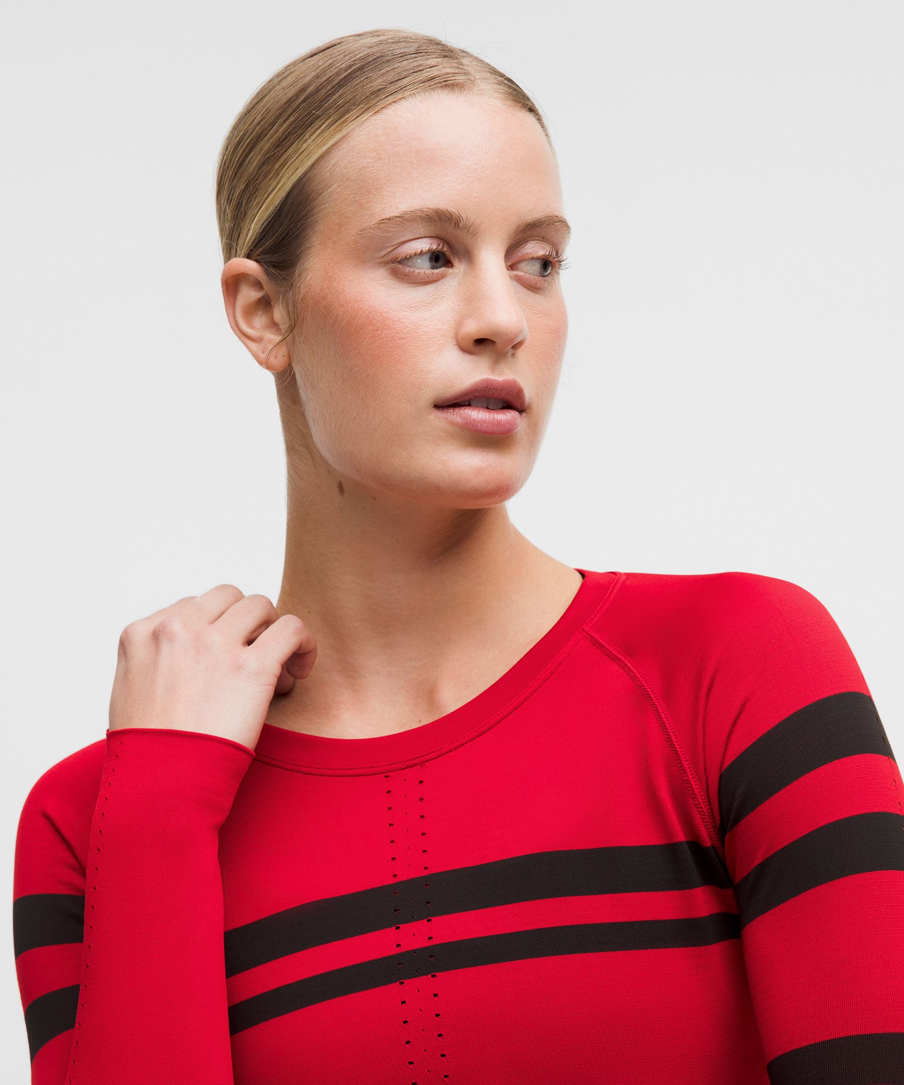 Swiftly Tech Long-Sleeve Shirt 2.0 Waist Length *Stripe