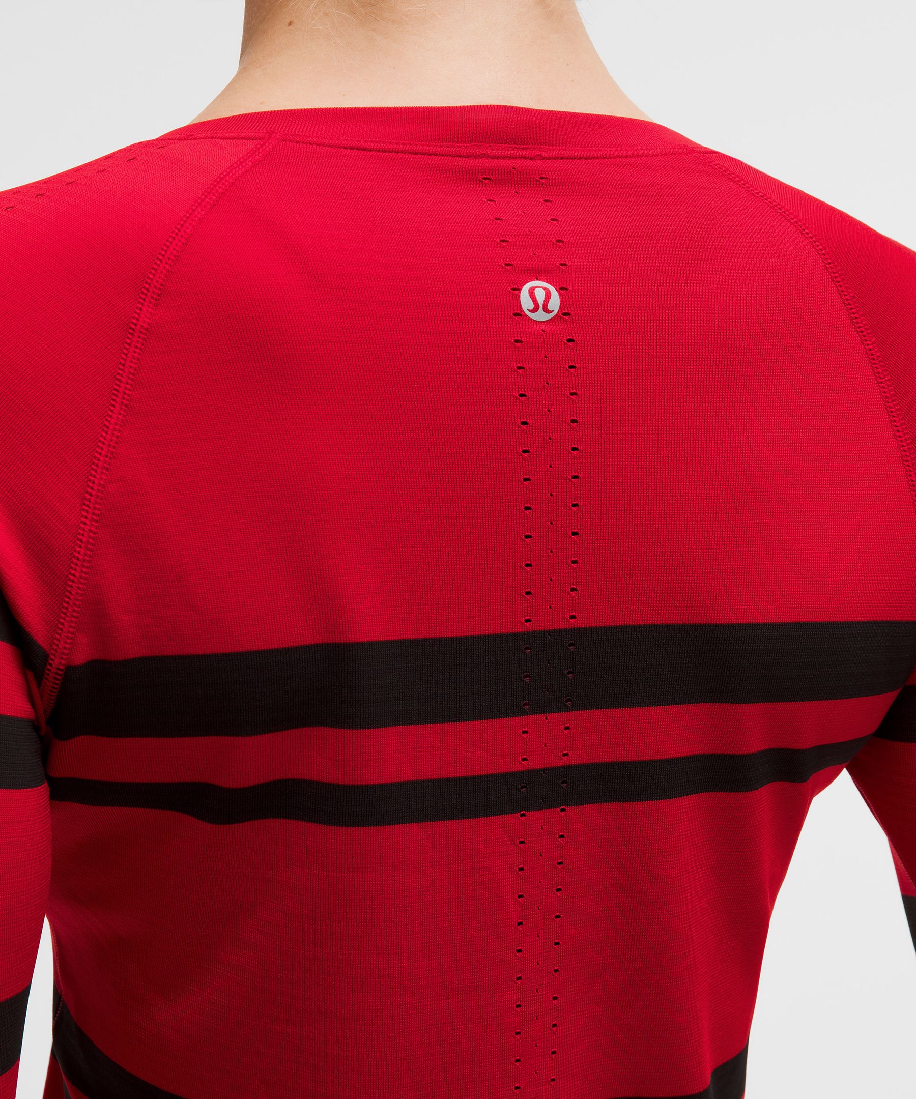 Swiftly Tech Long-Sleeve Shirt 2.0 Waist Length *Stripe