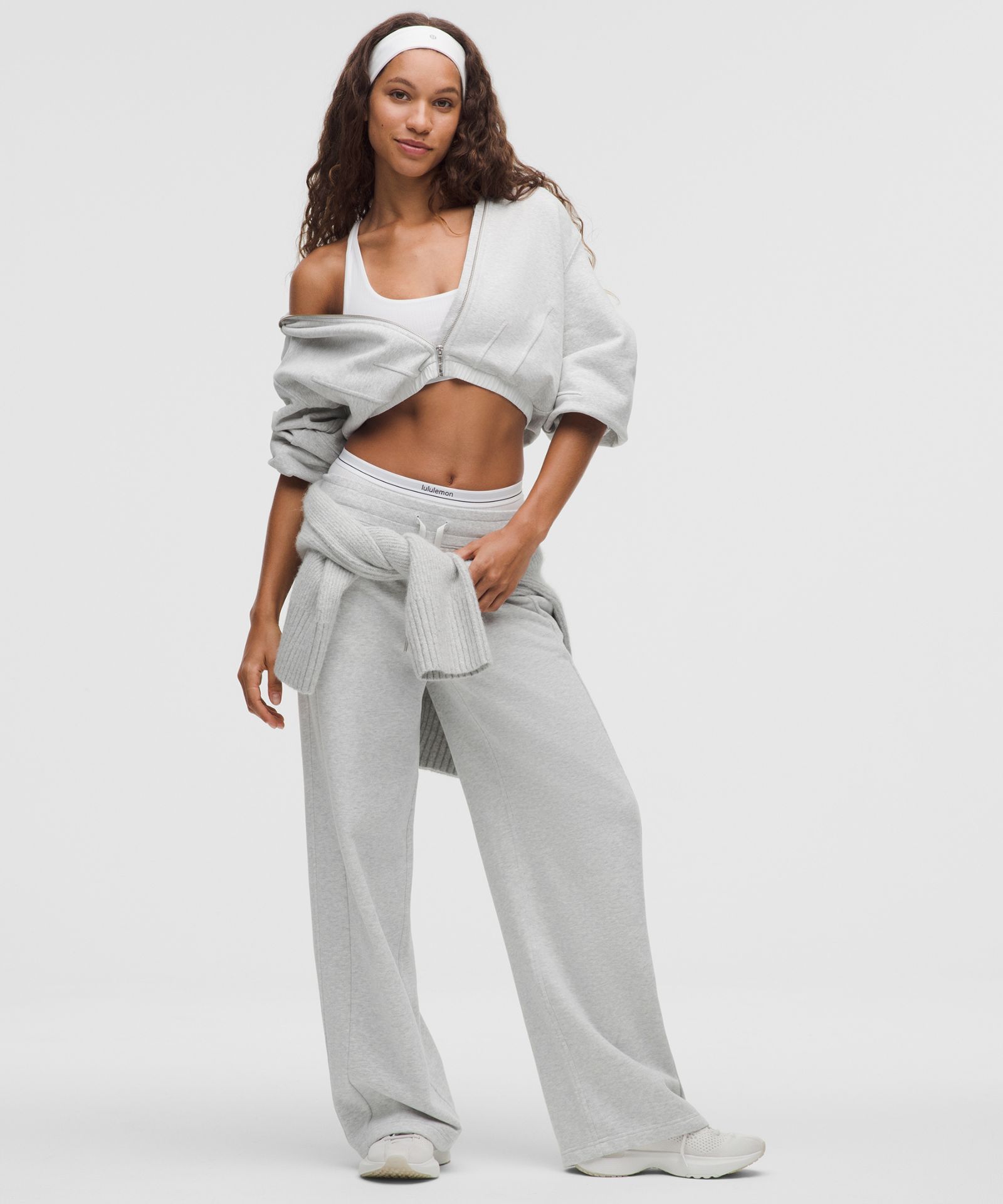 Женское укороченное худи Lululemon Loungeful Relaxed-Fit Full-Zip — фото 2