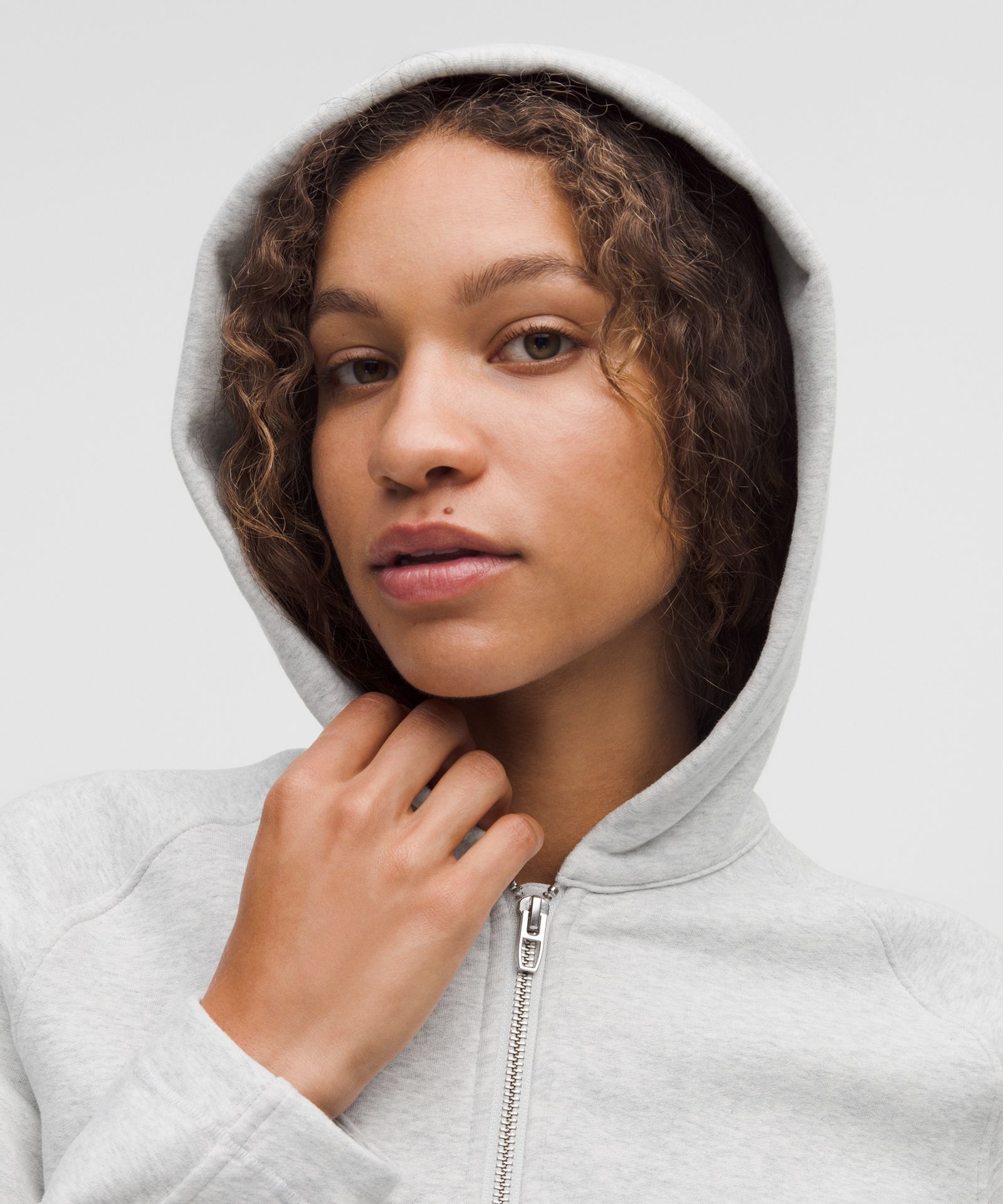Женское укороченное худи Lululemon Loungeful Relaxed-Fit Full-Zip — фото 4