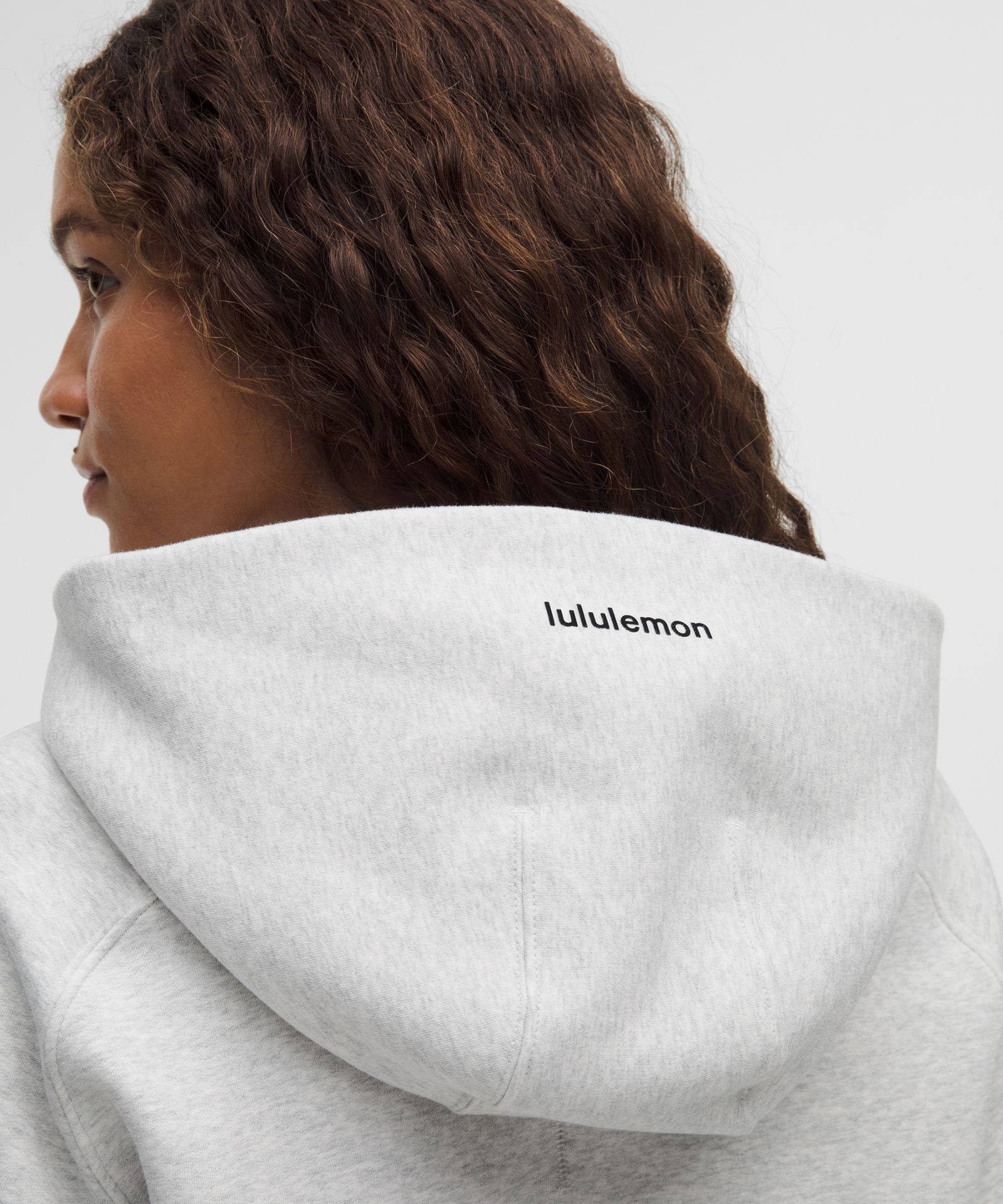 Женское укороченное худи Lululemon Loungeful Relaxed-Fit Full-Zip — фото 6