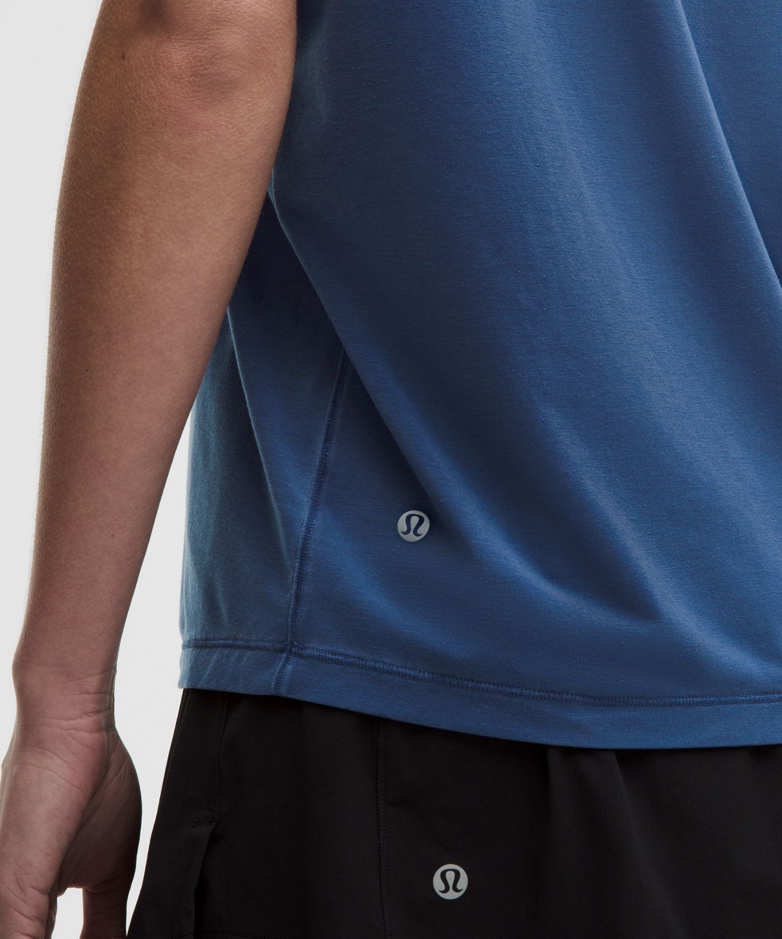 Женская рубашка с коротким рукавом Lululemon EasySet — фото 5