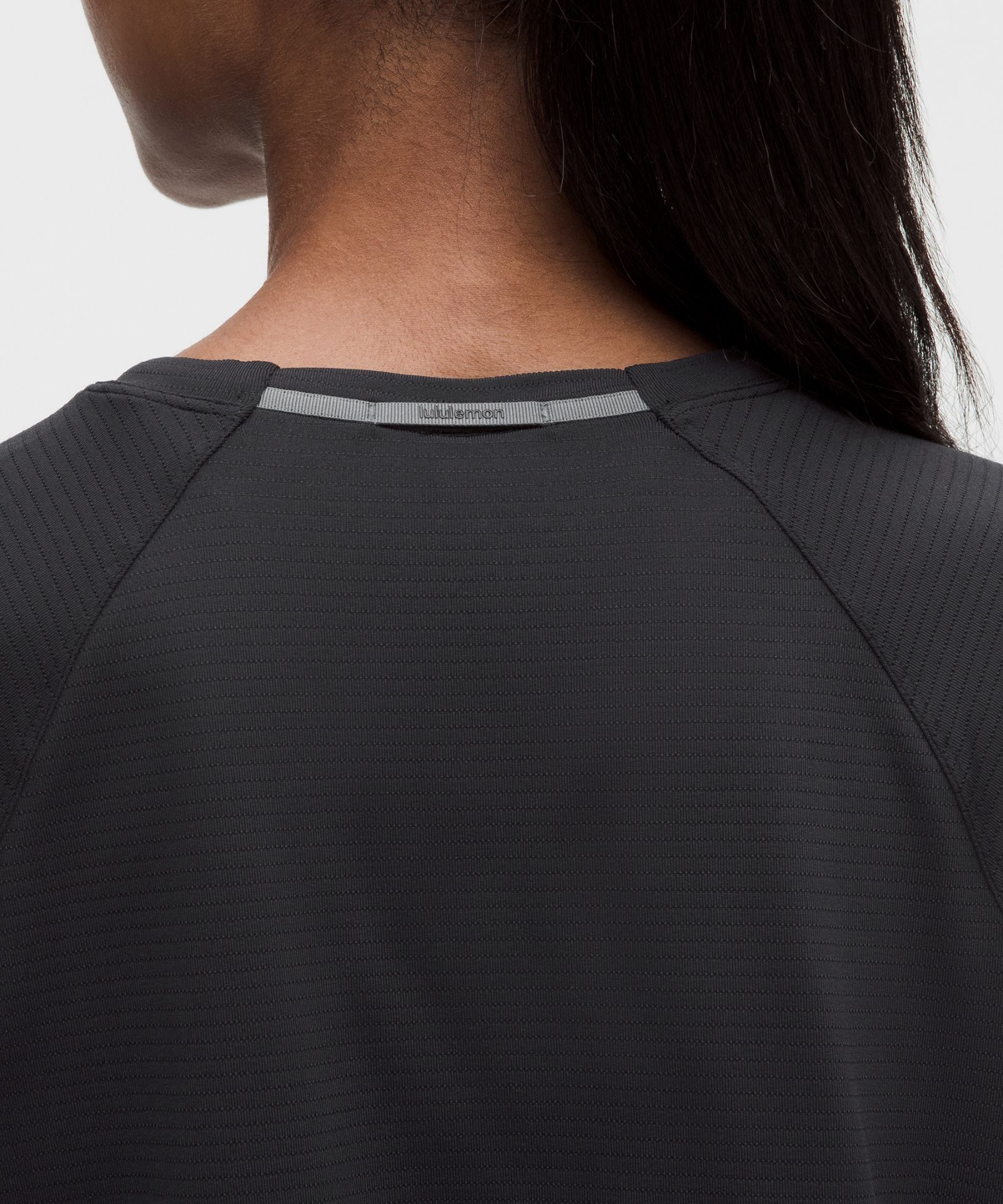 Женская лонгслив-рубашка Lululemon License to Train Classic-Fit — фото 5