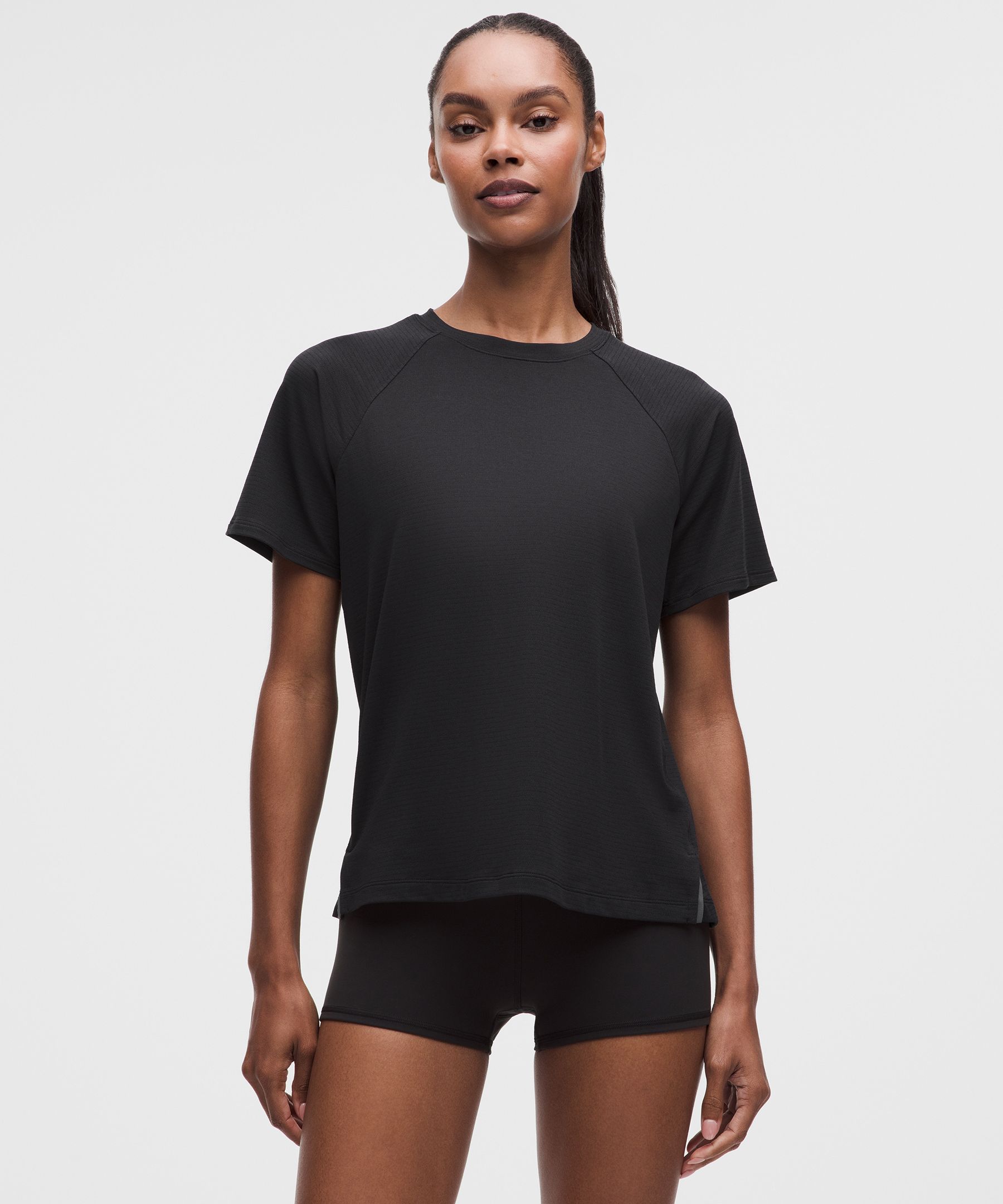 lululemon – Women’s License to Train Classic-Fit T-Shirt – Color Black/Grey – Size 4