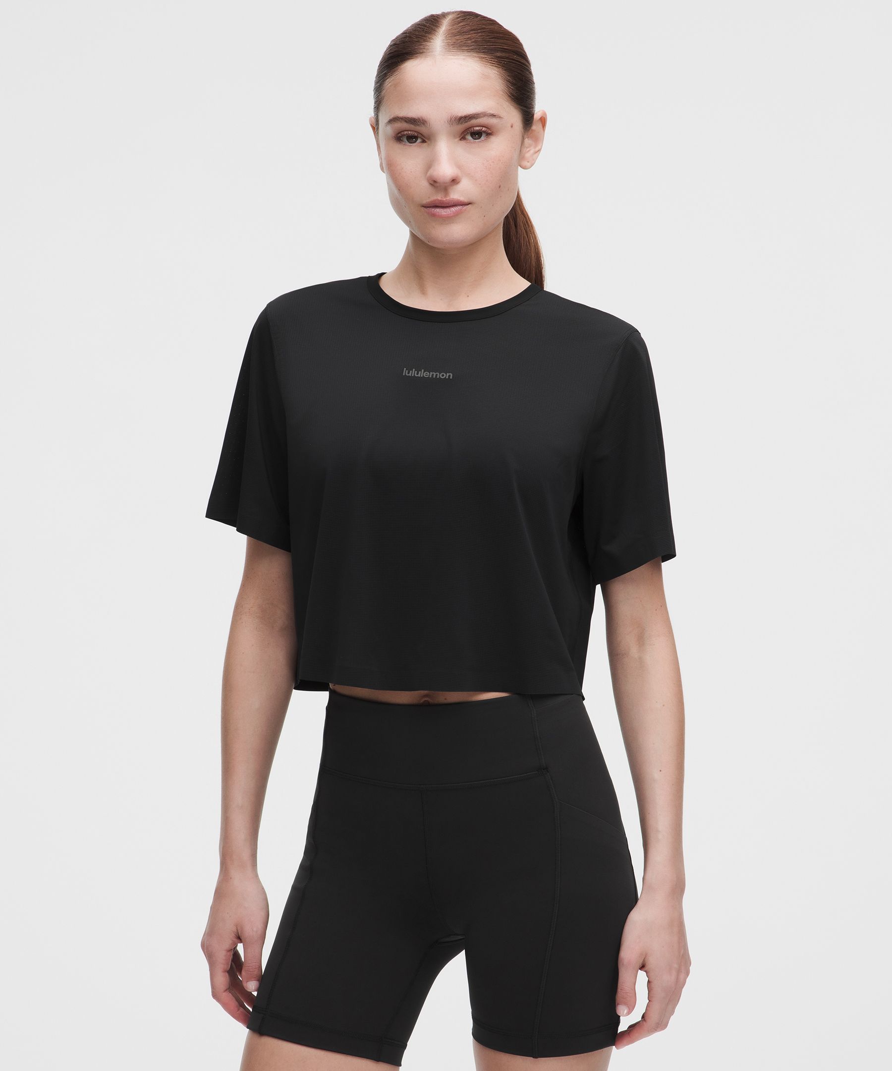 lululemon – Women’s Lightweight Relaxed Running Short-Sleeve Shirt – Color Black – Size Large