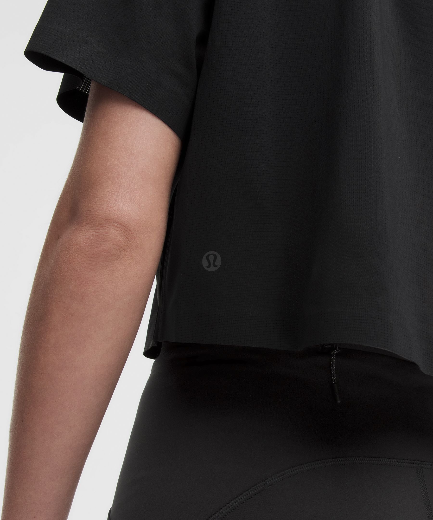 Lightweight Relaxed Running Short-Sleeve Shirt