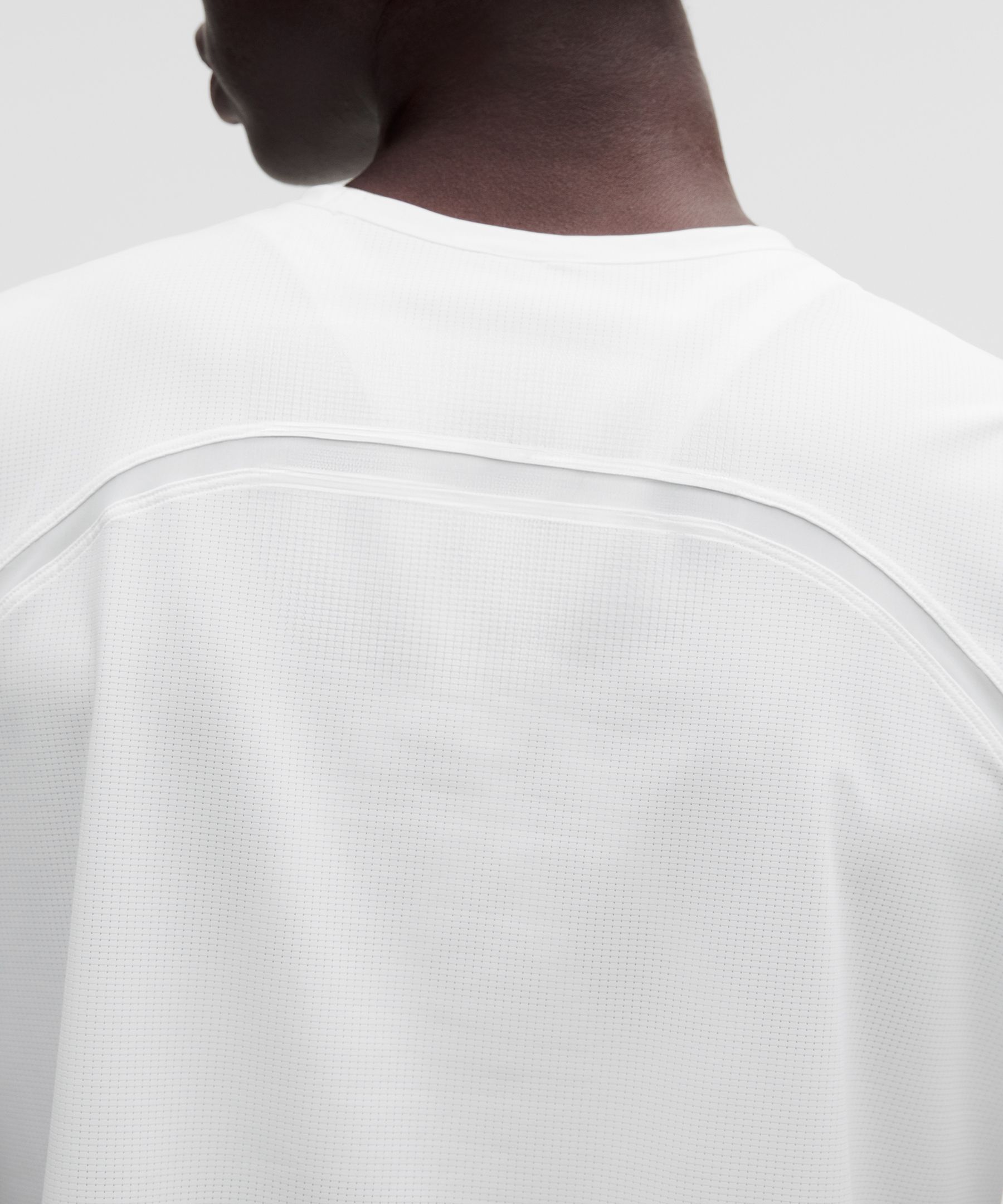 T-shirt de running d&eacute;contract&eacute; et l&eacute;ger