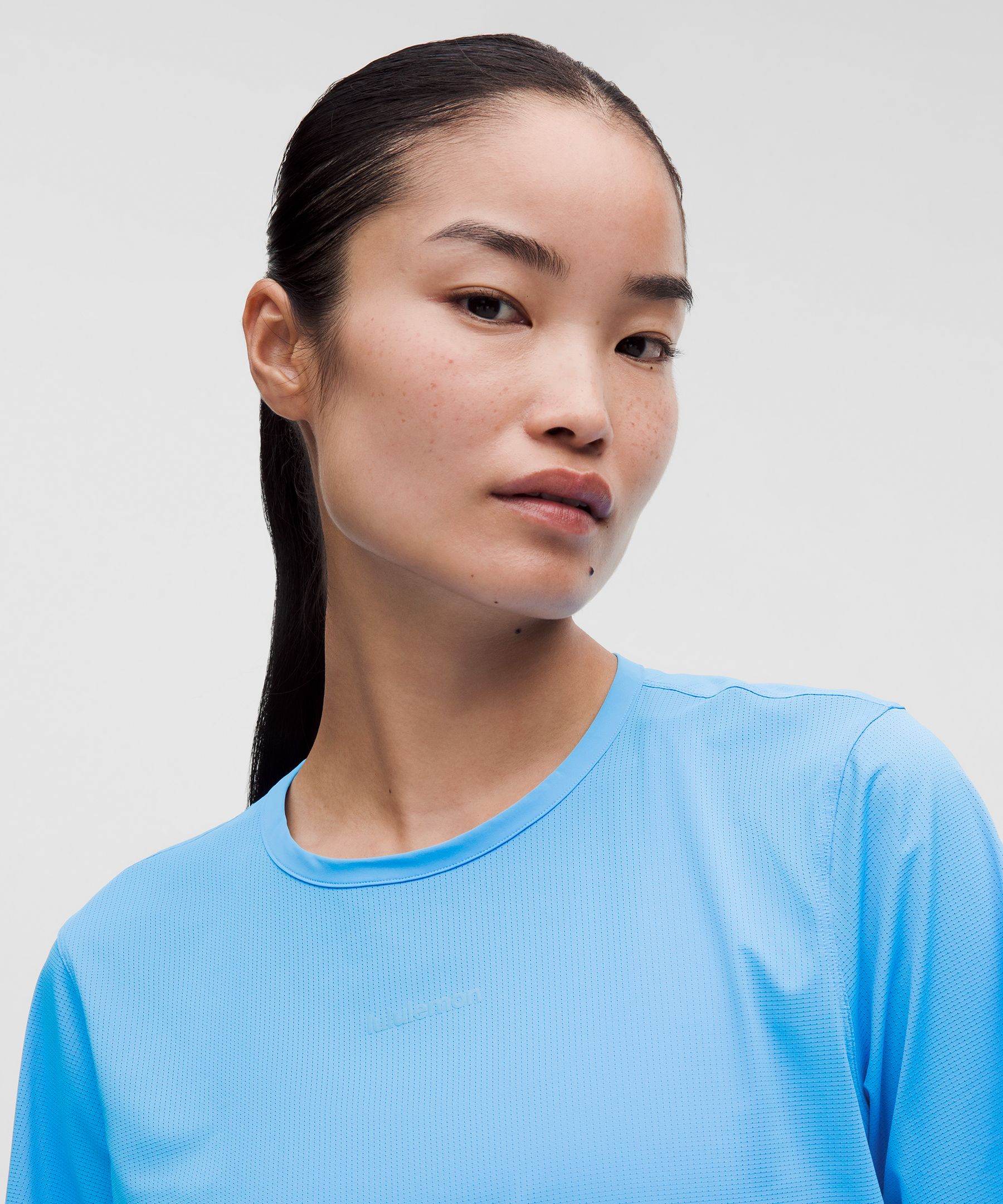Lightweight Relaxed Running Short-Sleeve Shirt