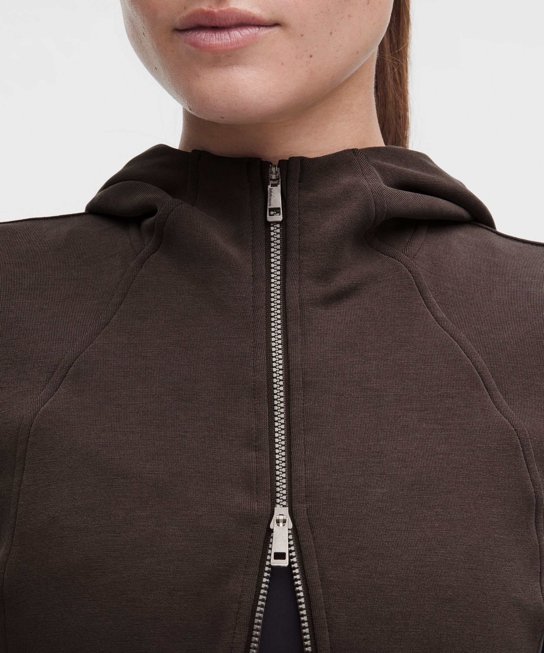 Sweat &agrave; capuche zipp&eacute; l&eacute;ger en Softstreme&trade;