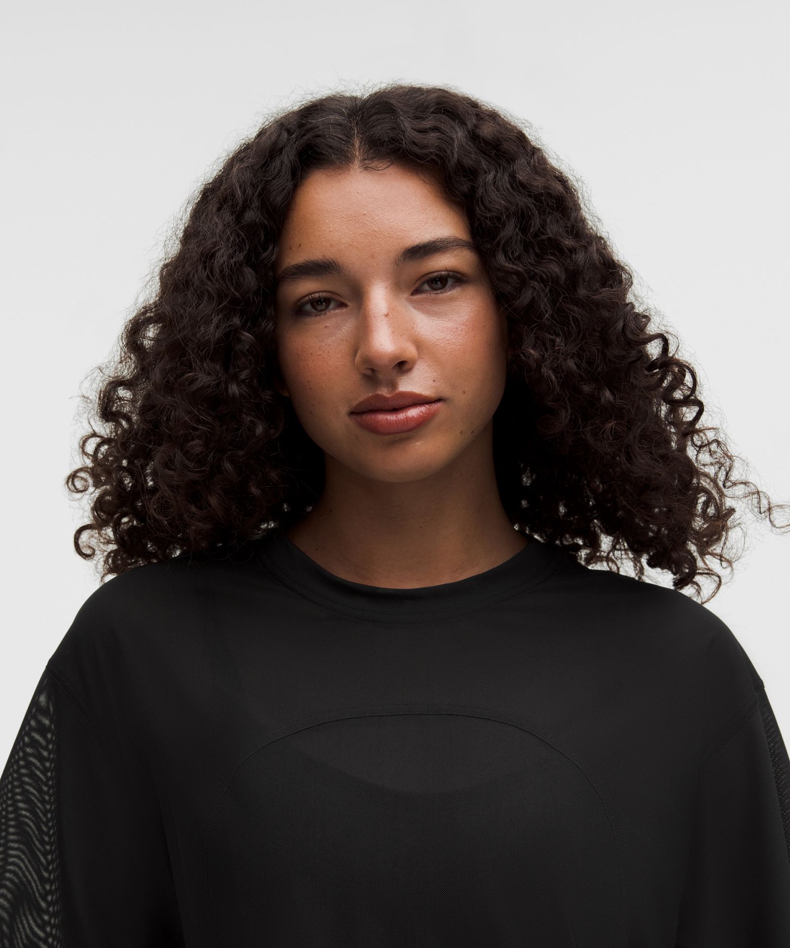 Женская футболка Lululemon Stretch Mesh Relaxed-Fit — фото 4
