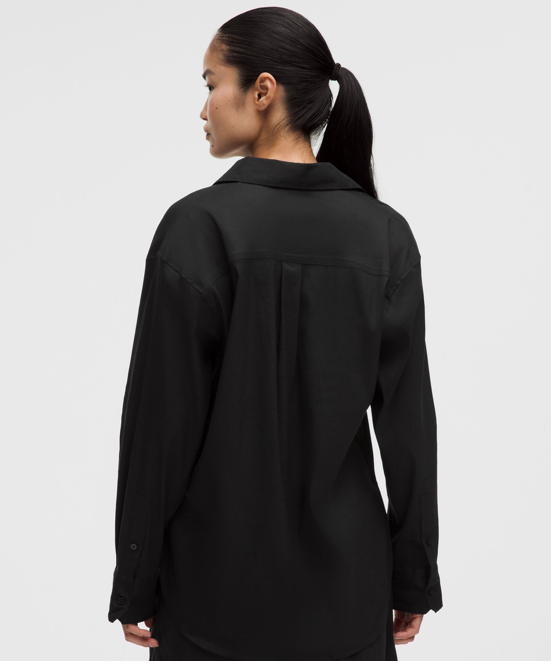 Chemise LuluLinen d&eacute;contract&eacute;e &agrave; manches longues