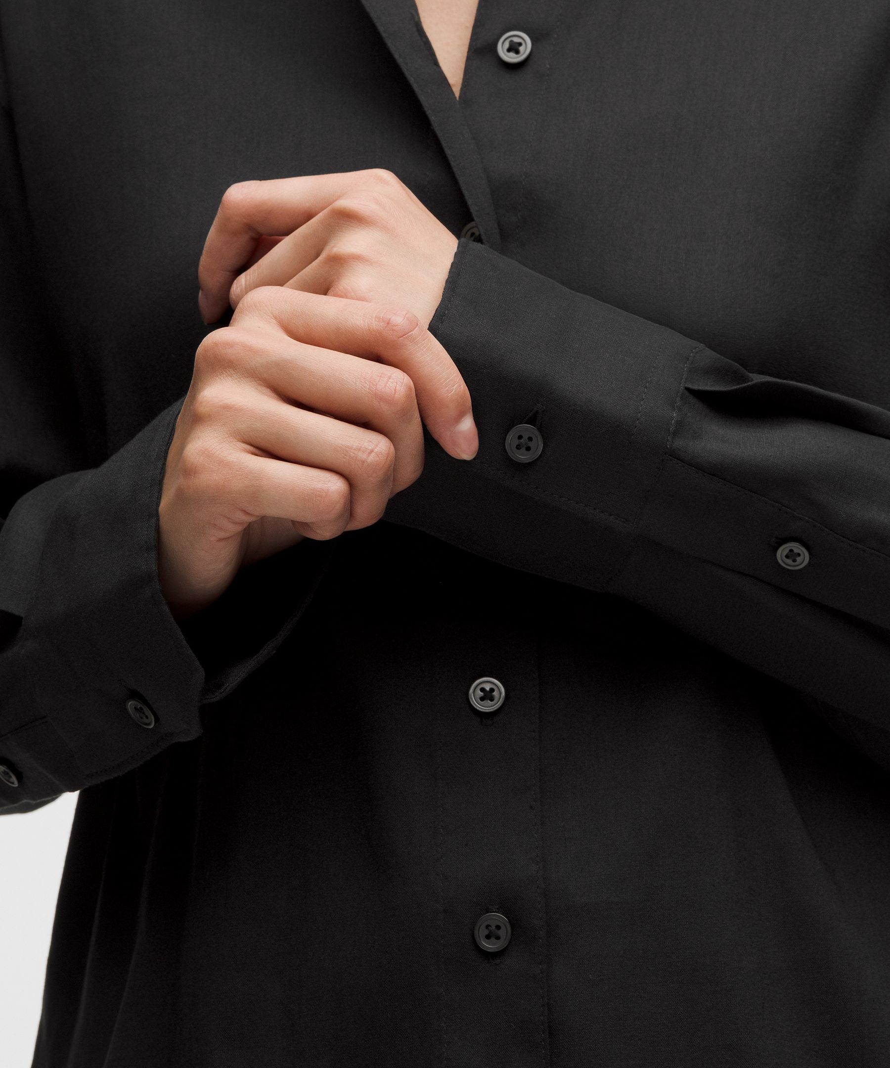Chemise LuluLinen d&eacute;contract&eacute;e &agrave; manches longues