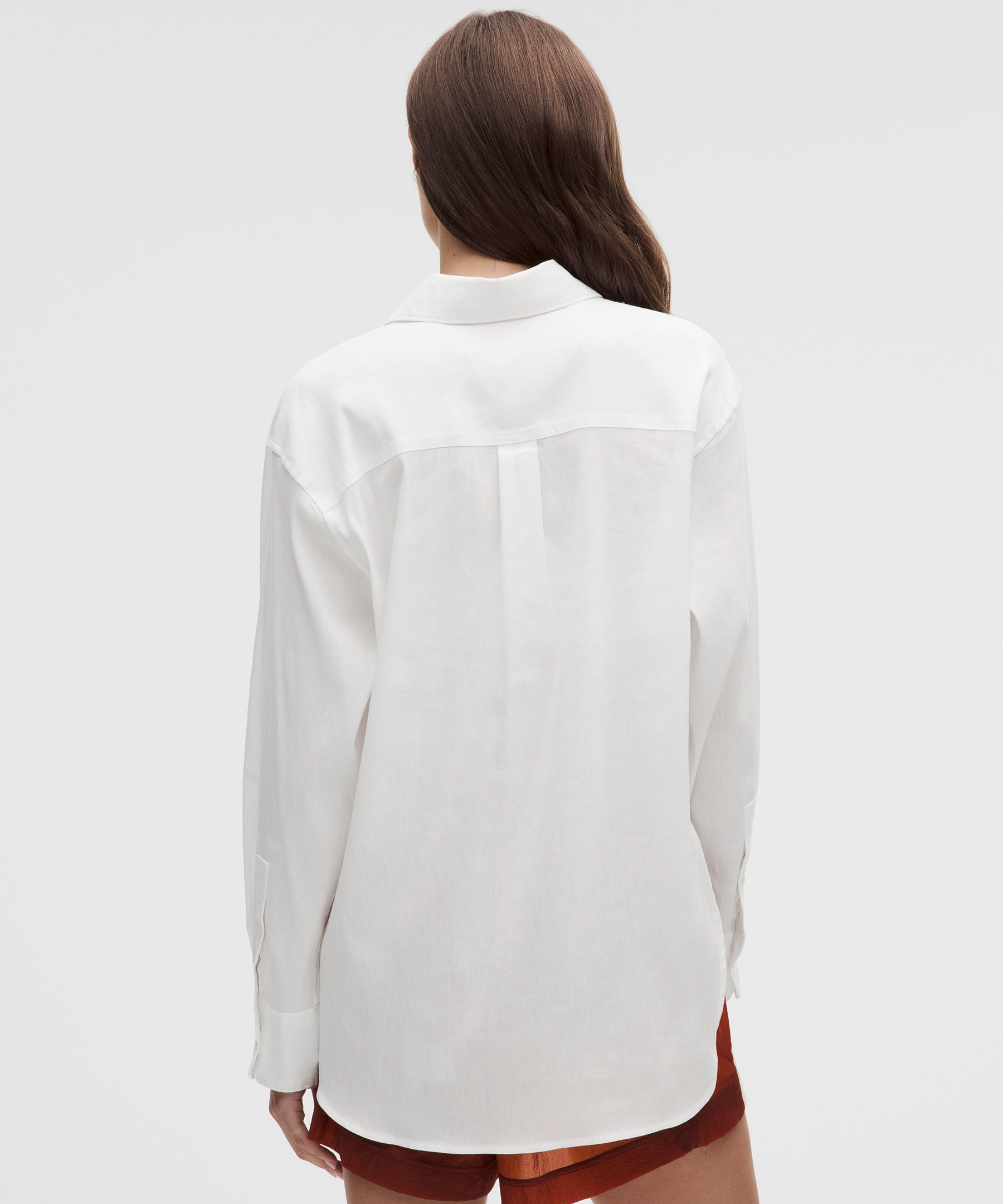 Chemise LuluLinen d&eacute;contract&eacute;e &agrave; manches longues