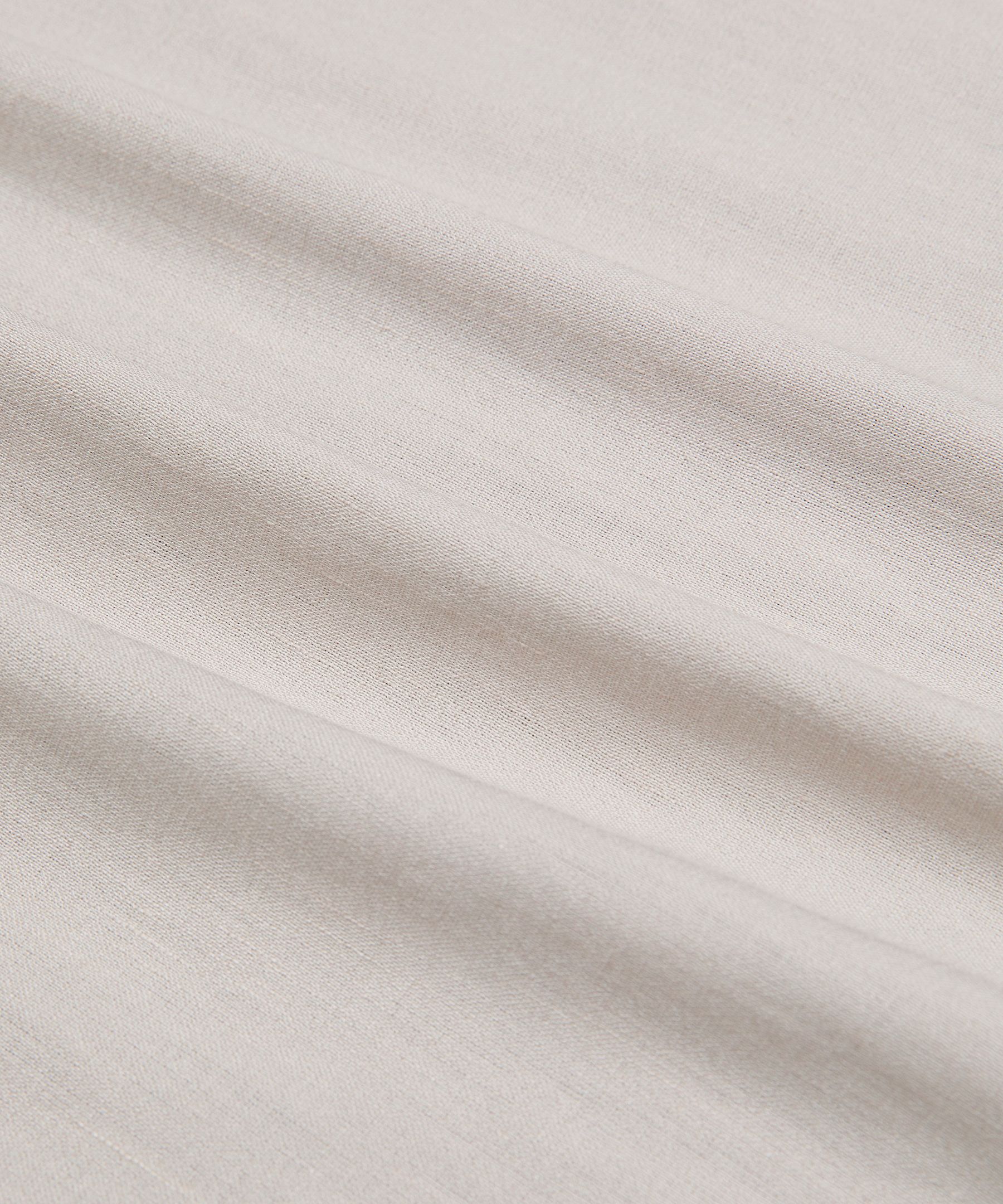 Chemise LuluLinen d&eacute;contract&eacute;e &agrave; manches longues