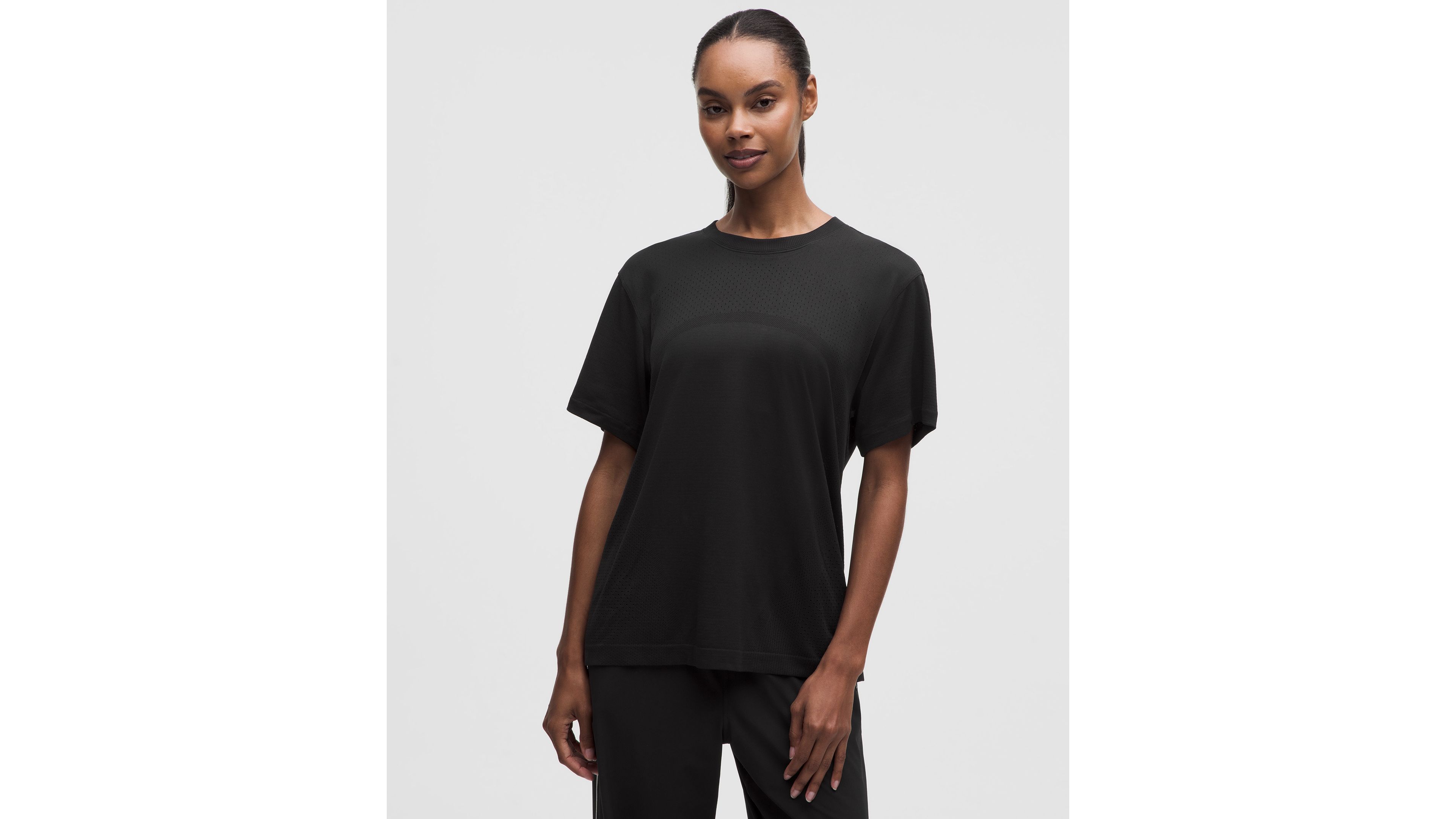 Swiftly Relaxed Short-Sleeve Shirt Hip Length *Logo