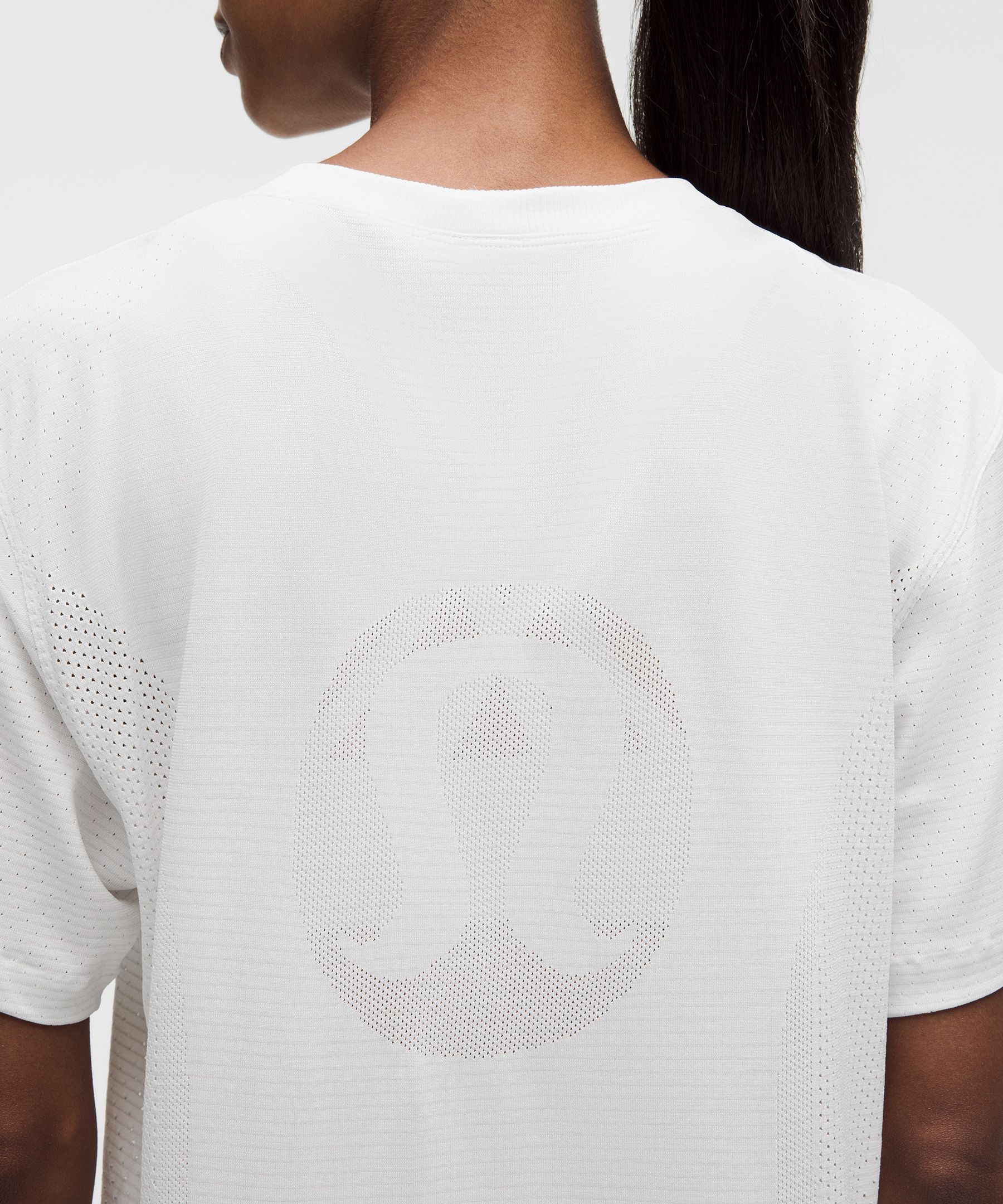 T-shirt Swiftly Relaxed longueur hanche *Logo