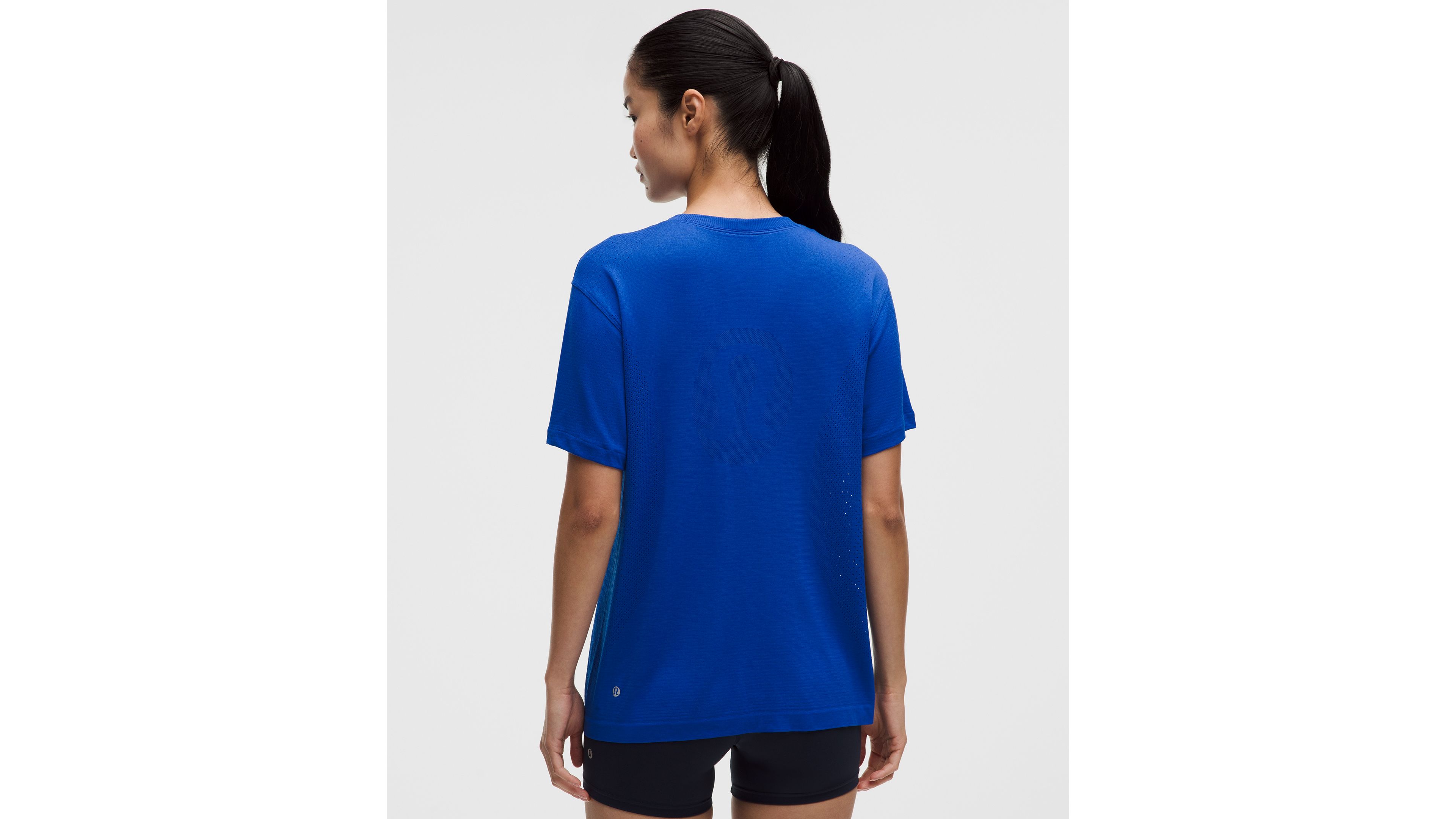 Swiftly Relaxed Short-Sleeve Shirt Hip Length *Logo