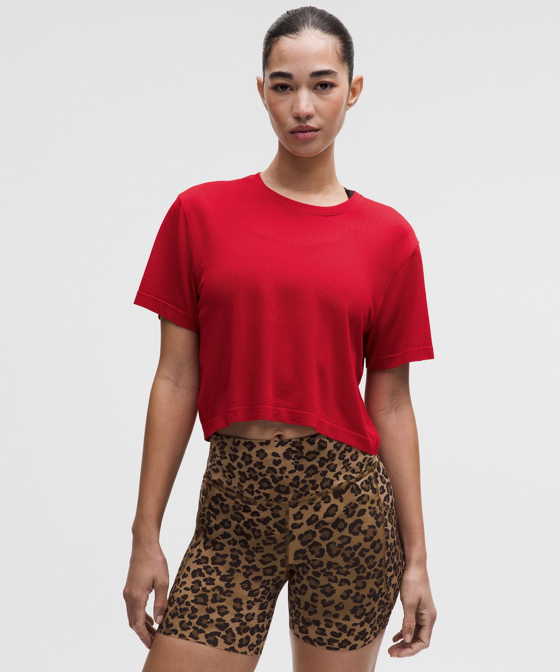 Swiftly パーフォレートストライプ半袖シャツ | 新着 | Lululemon JP