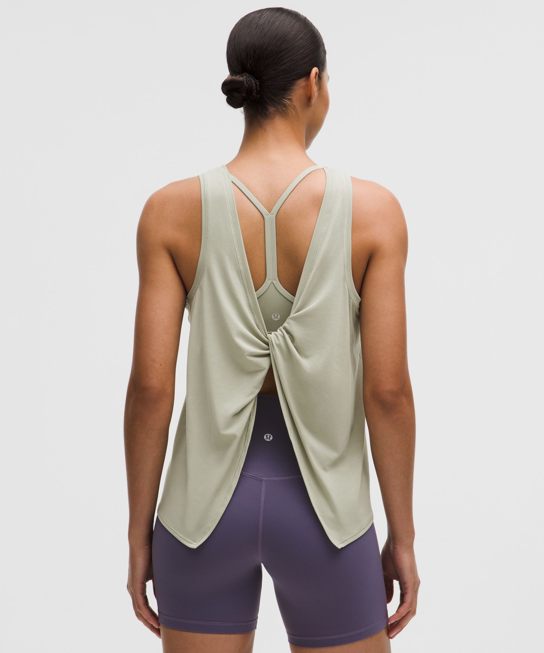 Flow Y 2-in-1 Back-Twist Tank Top