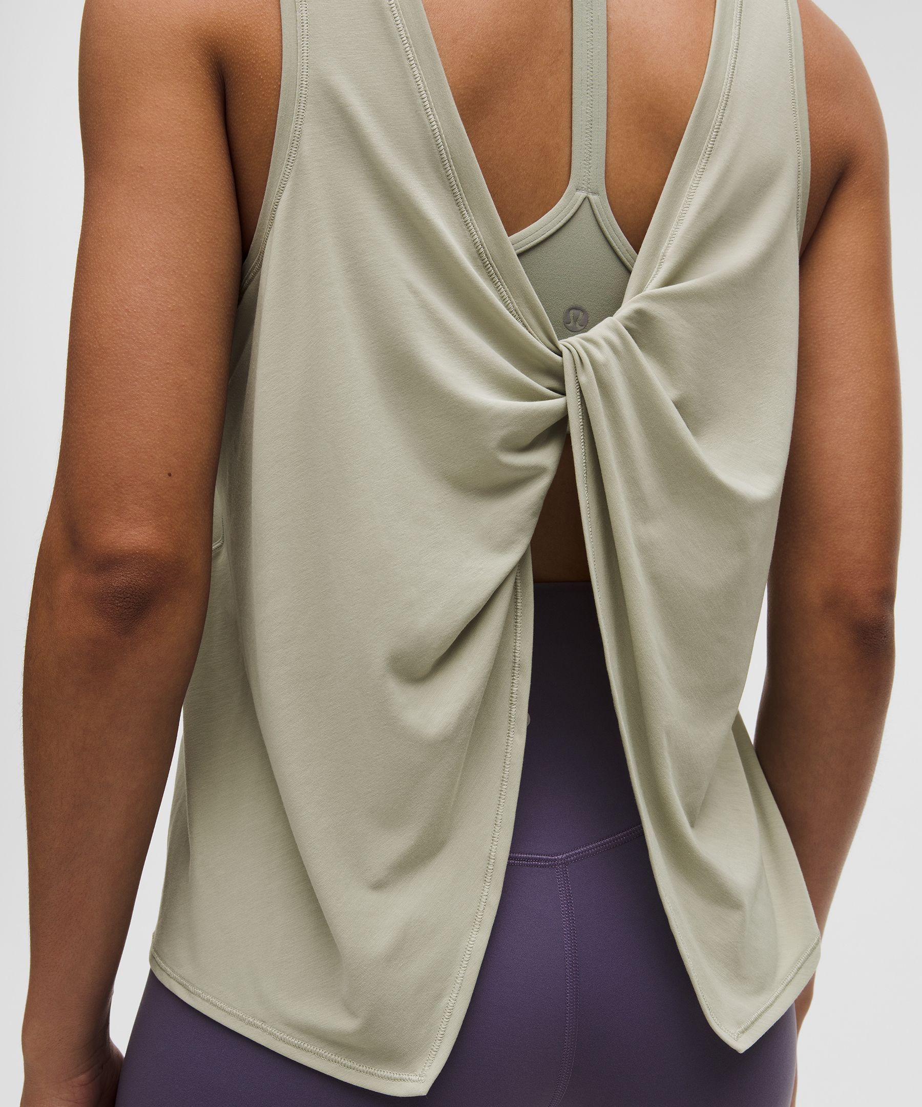 Flow Y 2-in-1 Back-Twist Tank Top