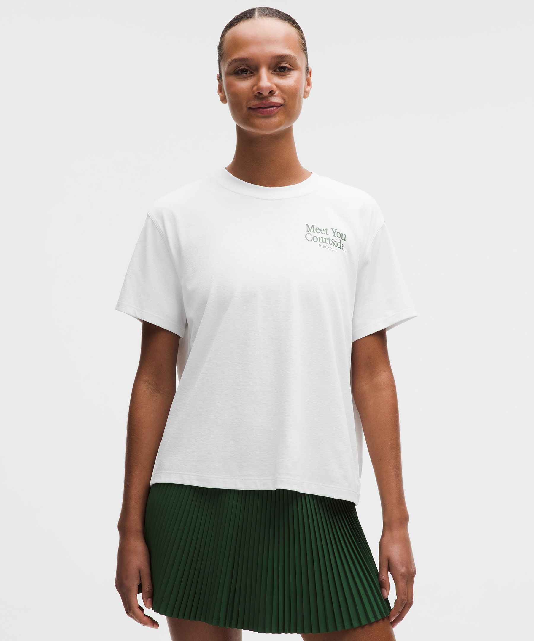 ルルレモン　テニススコート　サイズ4  ほぼ新品 lululemon - lululemon テニスウェア スコート 新品タグ有り サイズ4の