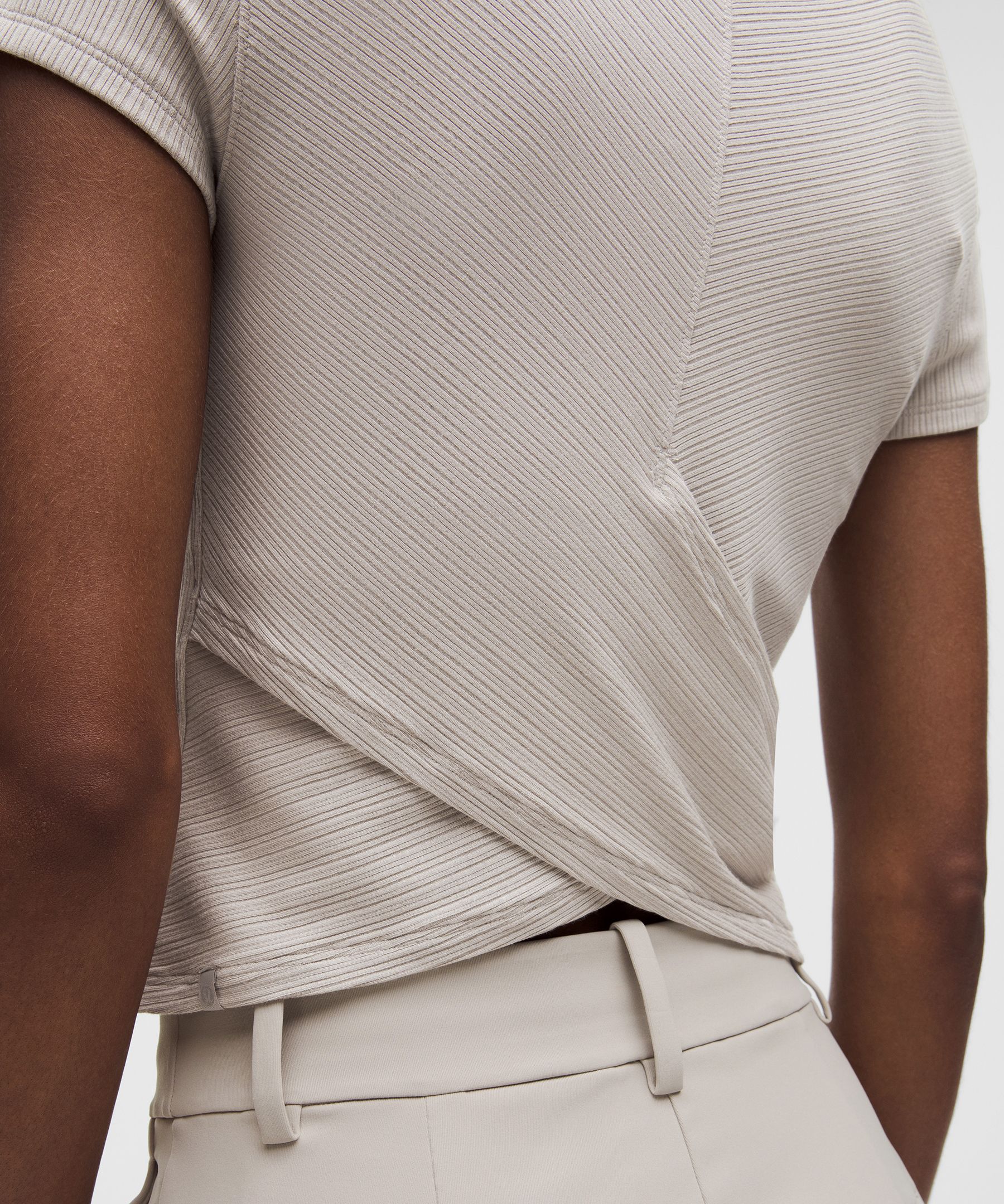 T-shirt Hold Tight micro-c&ocirc;tel&eacute; &agrave; dos crois&eacute;