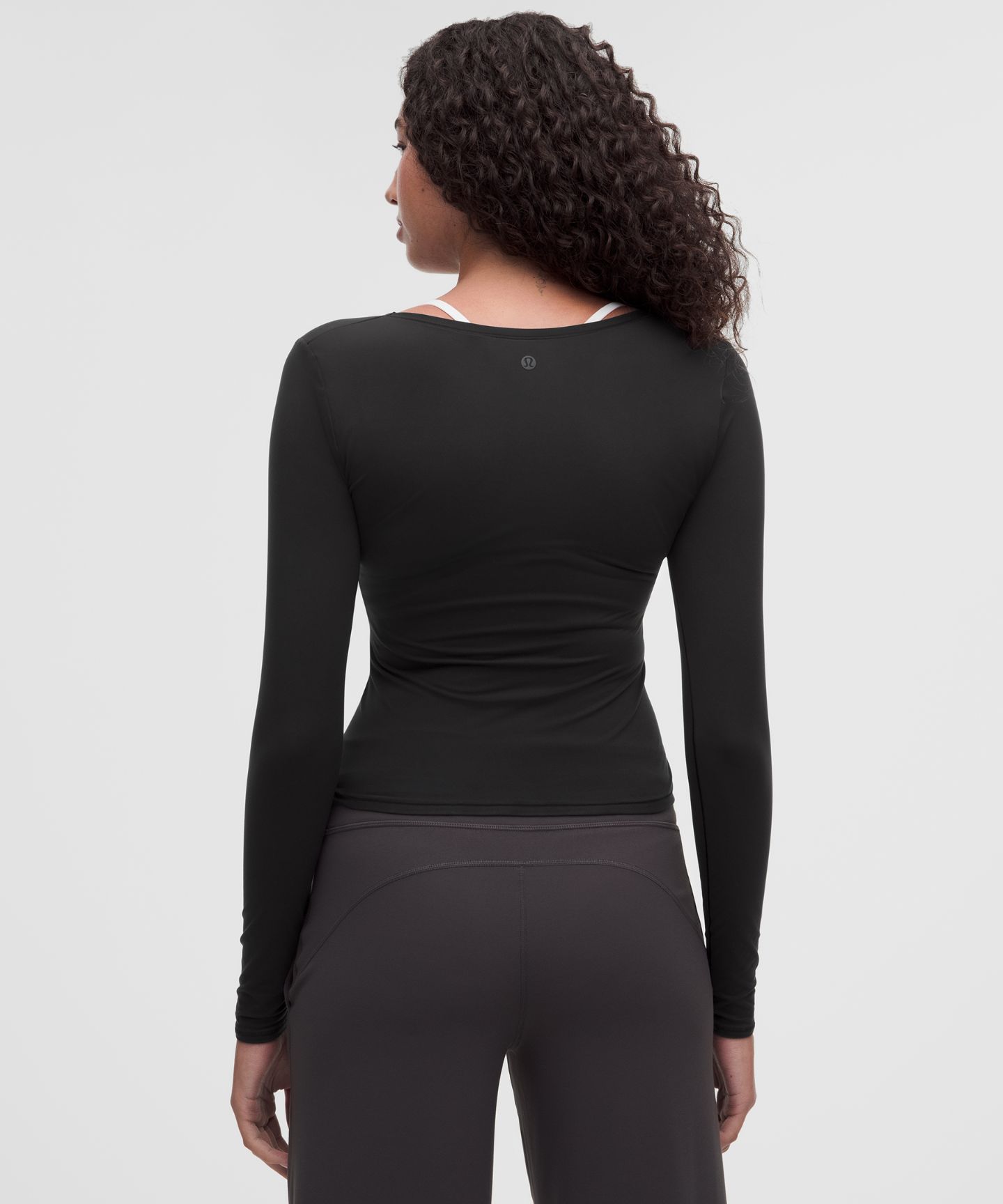 Женская рубашка Lululemon Wundermost Ultra-Soft Nulu Scoopneck Long-Sleeve Shirt, цвет: Чёрный — фото 3