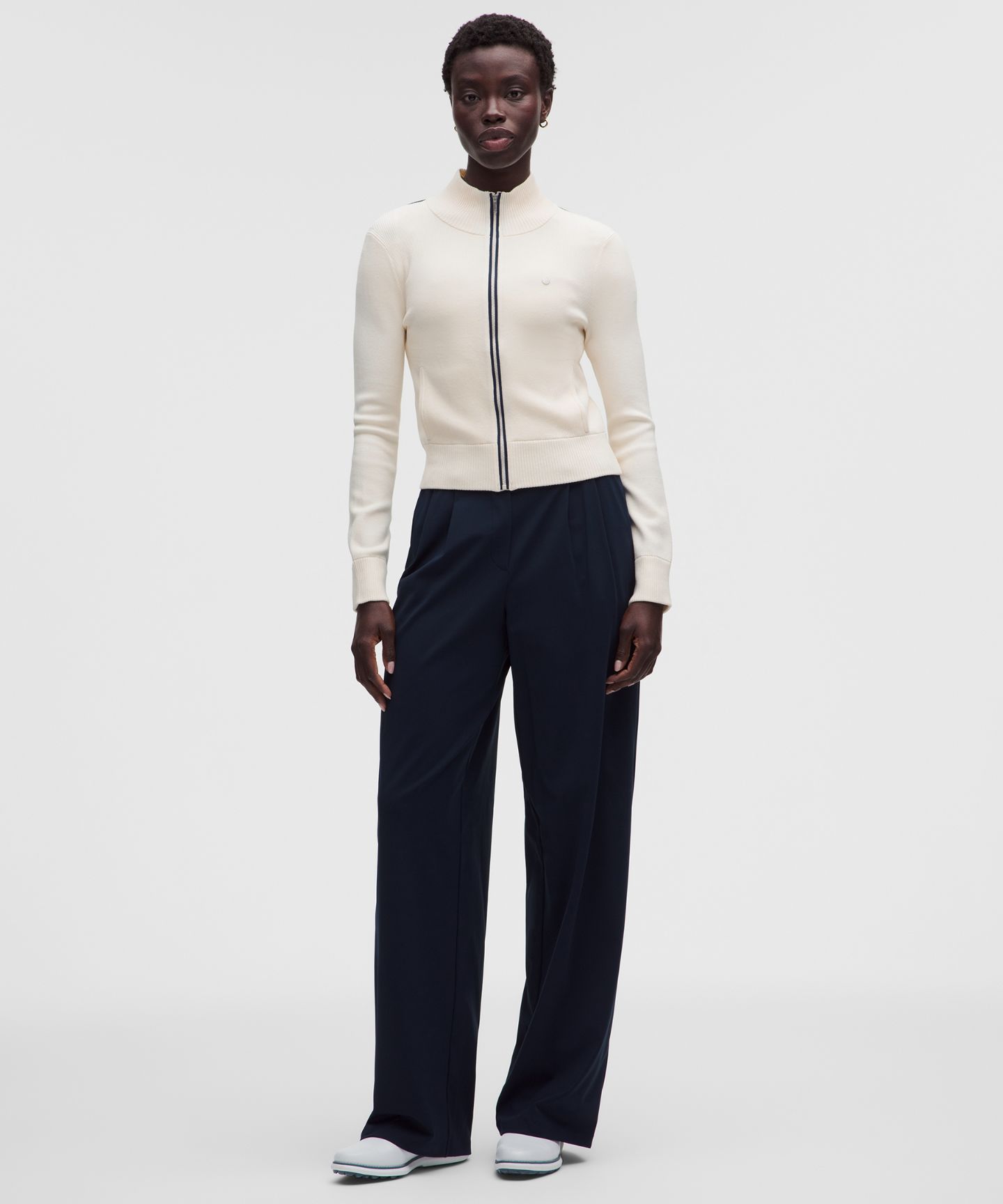 Женская куртка Lululemon Knit Full-Zip Golf Jacket, цвет: Светлая слоновая кость / Тёмно-синий — фото 2