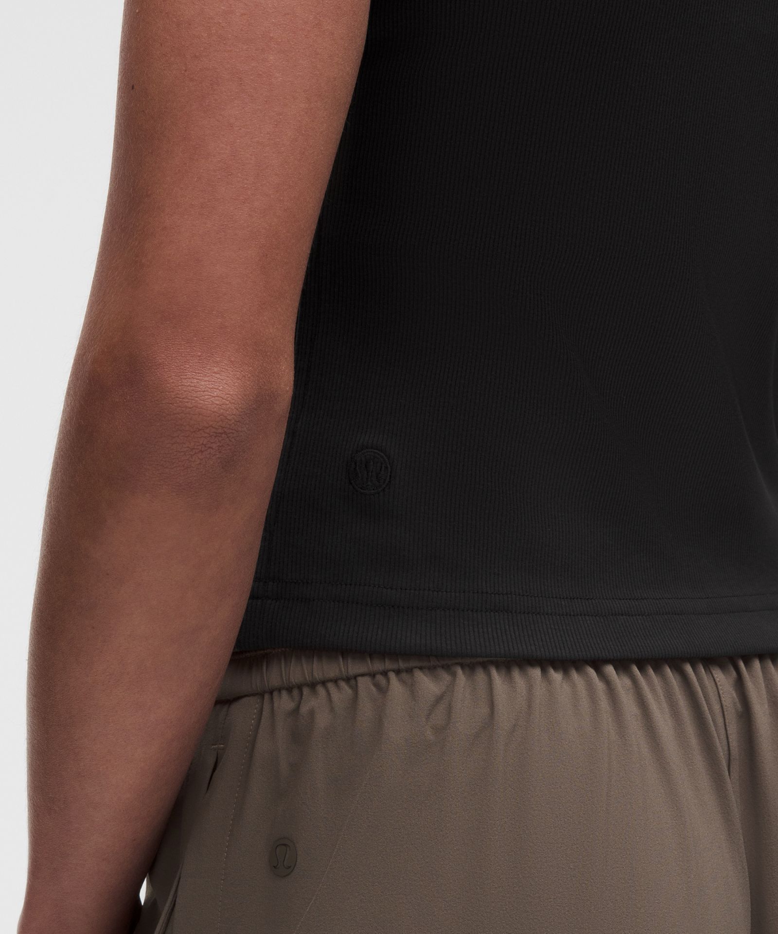 Женская футболка Lululemon Little Ribbed в рубчик — фото 5