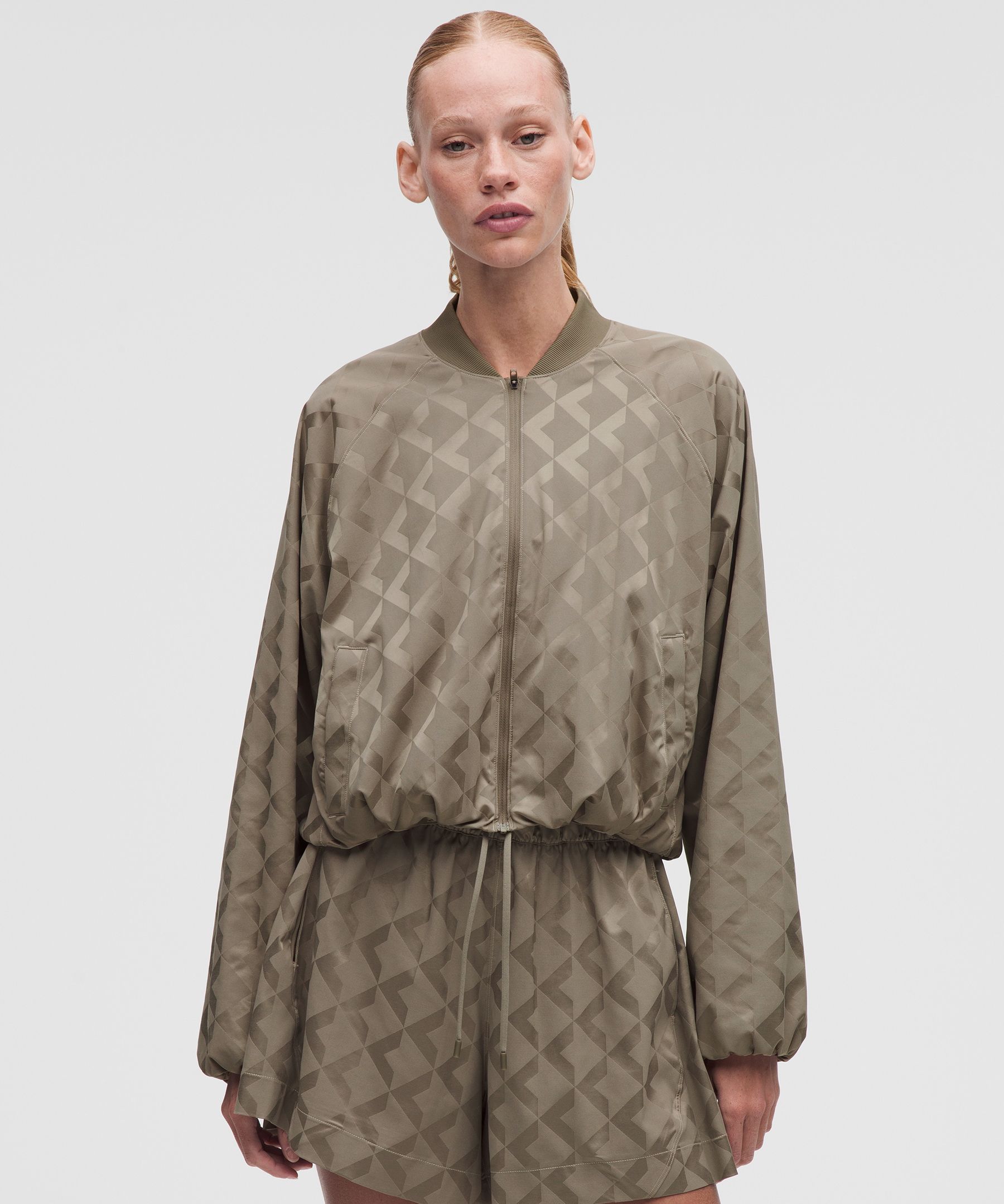 Satin-Trainingsjacke mit Monogramm-Grafik