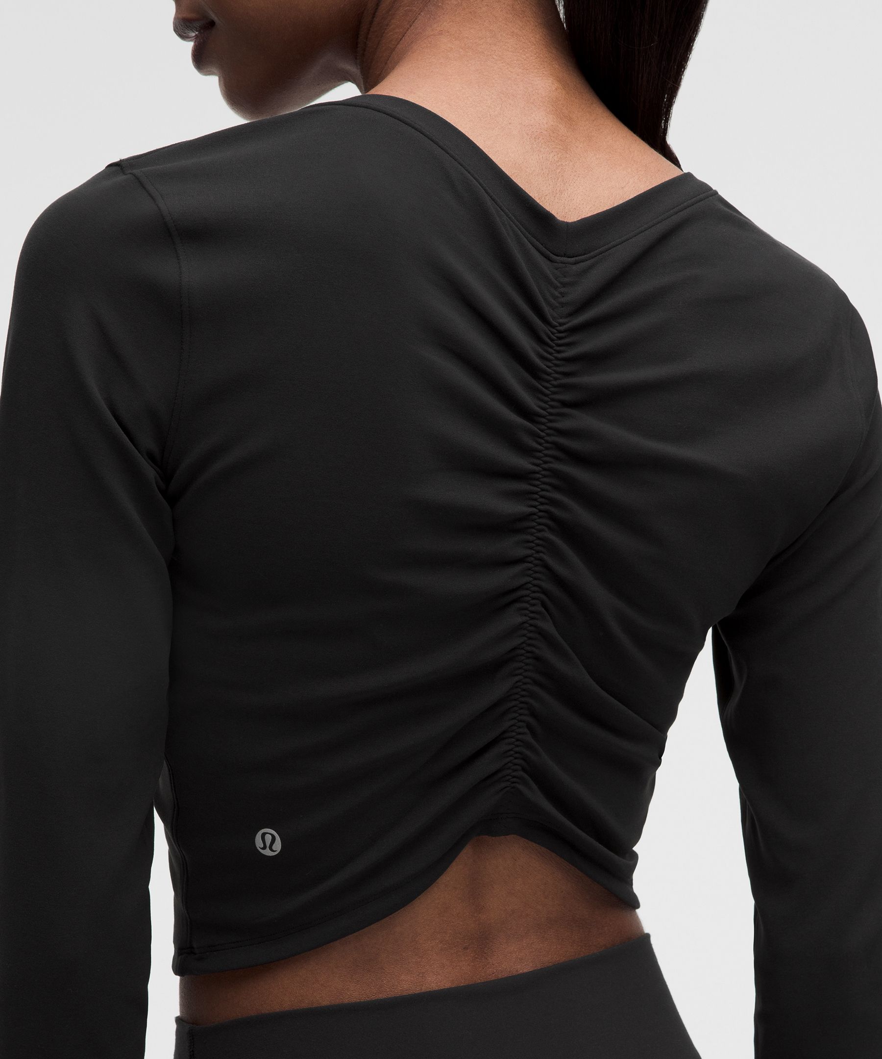 Camiseta de manga larga fruncida con cuello de pico All It Takes