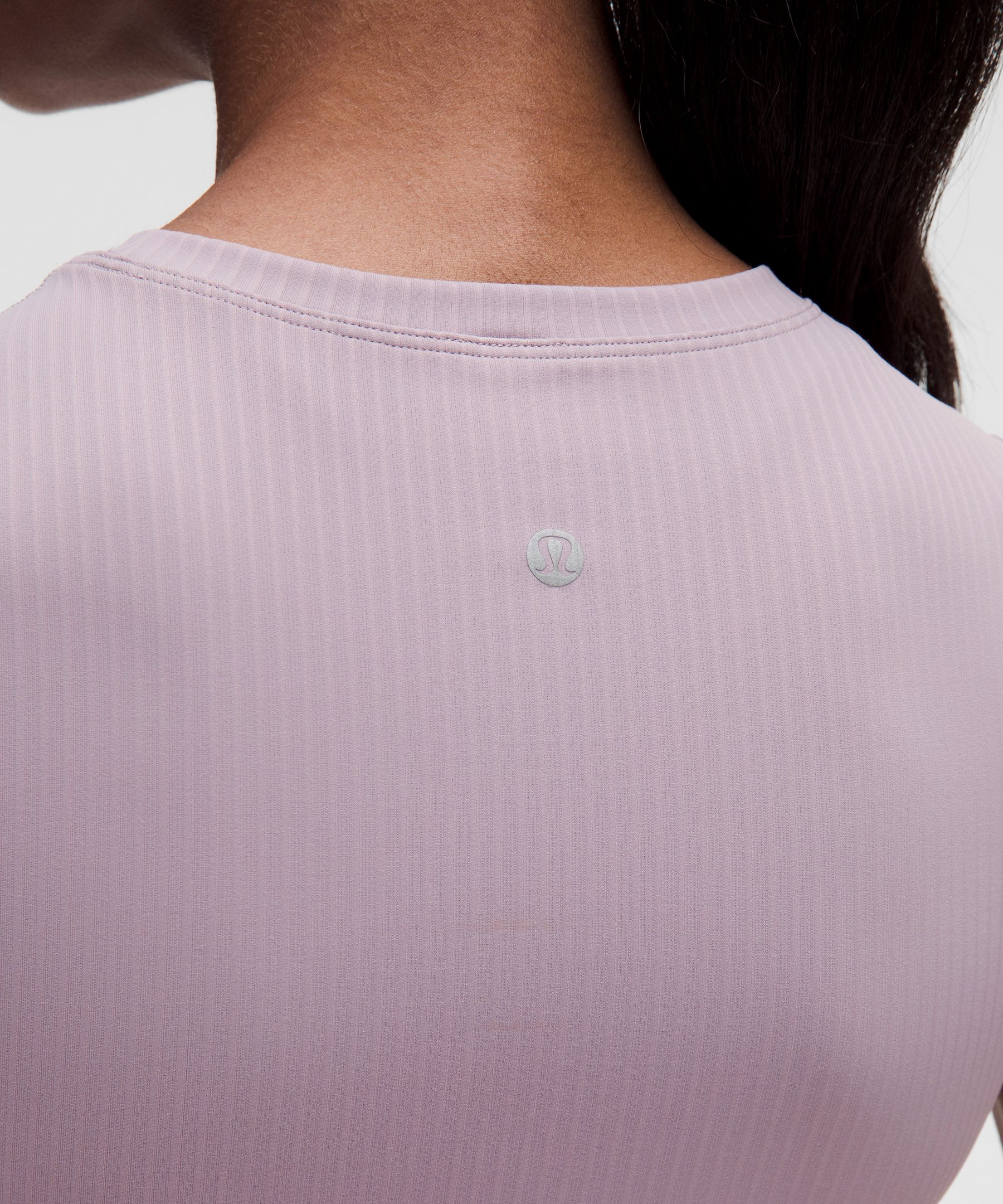 Baby tee lululemon Align&trade; &agrave; ourlet ondul&eacute;