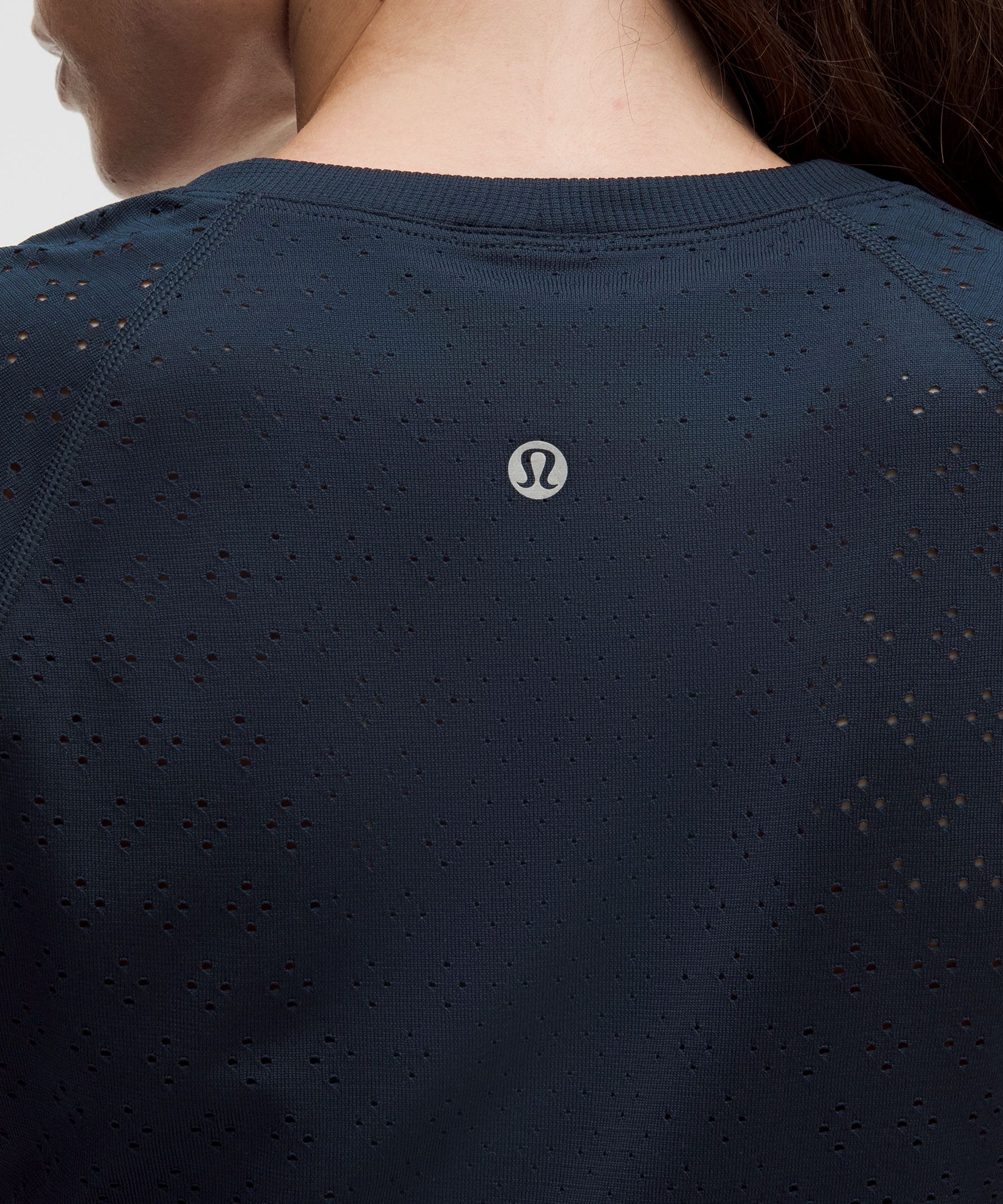 Swiftly Tech Long-Sleeve Shirt 2.0 *Waist Length