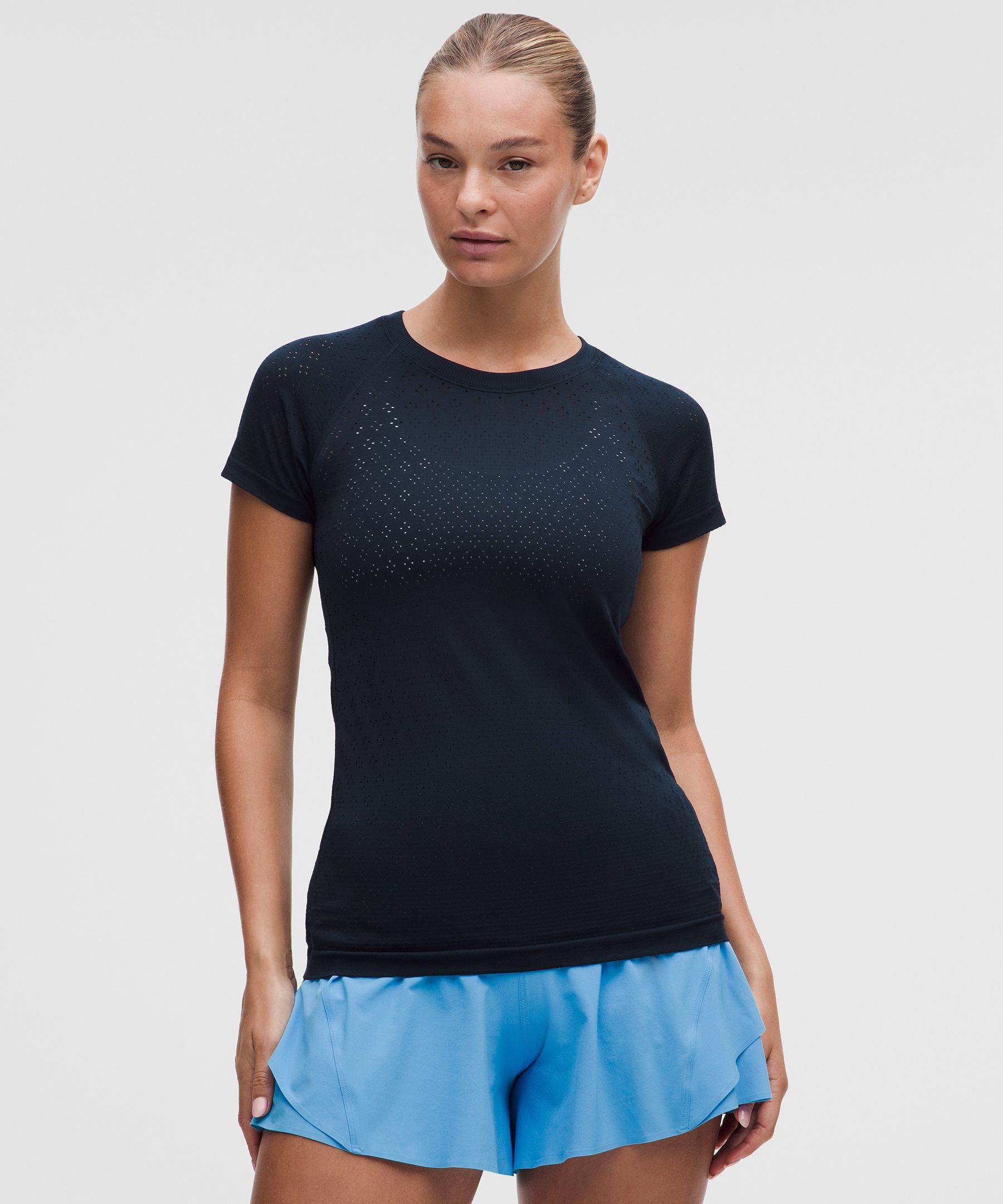 Swiftly Tech Short-Sleeve Shirt 2.0 *Hip Length
