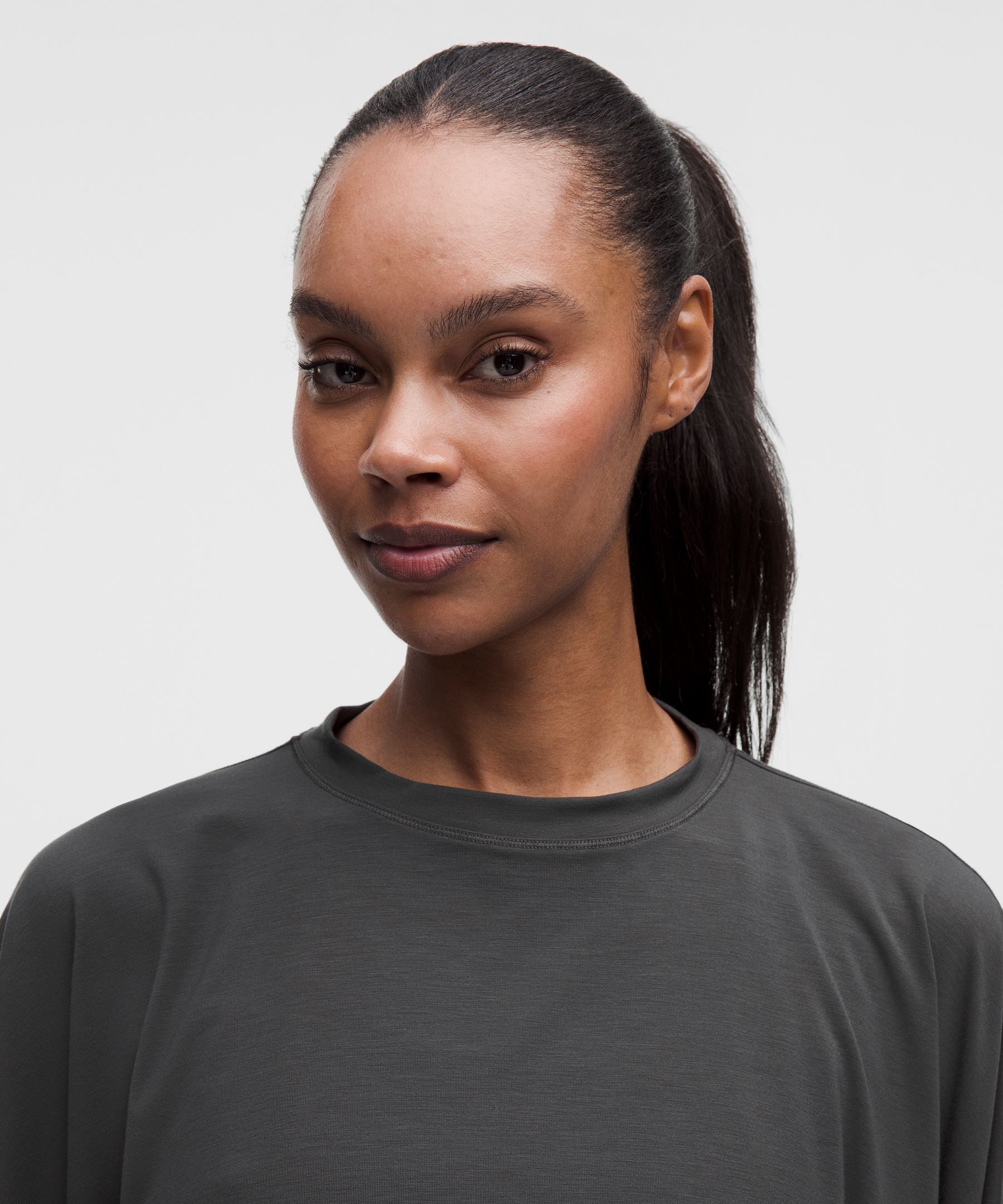 EasySet Relaxed-Fit Cropped Long-Sleeve Shirt *Wordmark