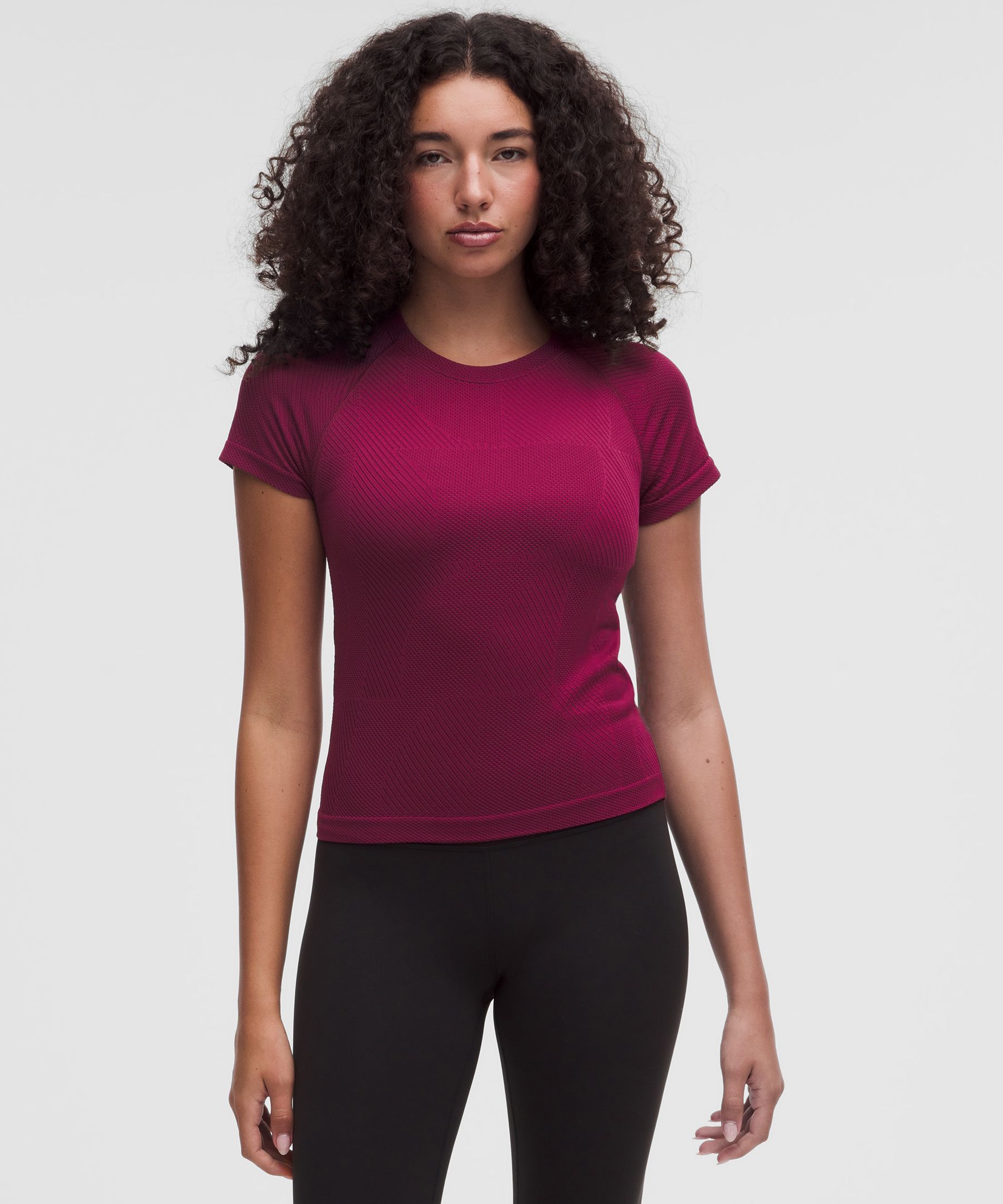 Swiftly Tech Short-Sleeve Shirt 2.0 *Texture Block