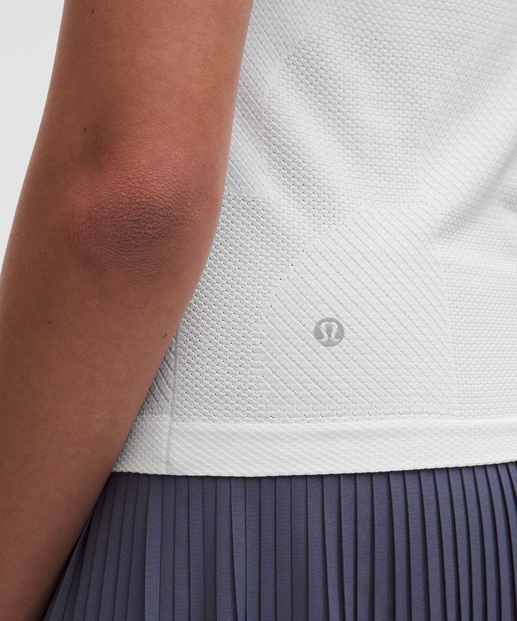 Swiftly Tech Short-Sleeve Shirt 2.0 *Texture Block