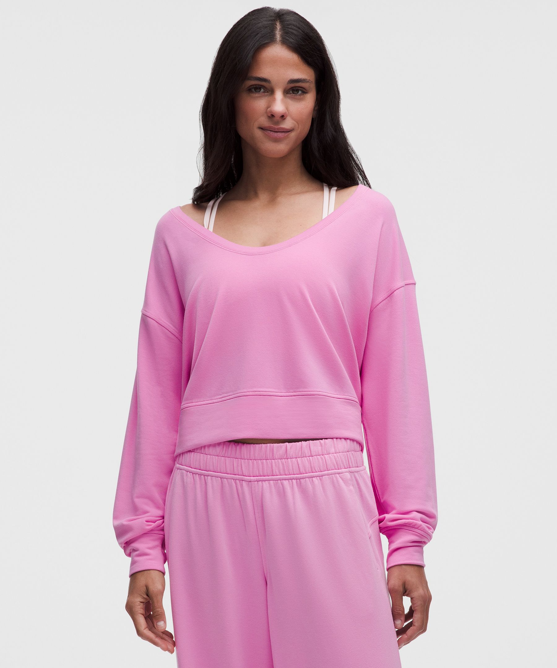 Sudadera BeCalm con escote redondeado