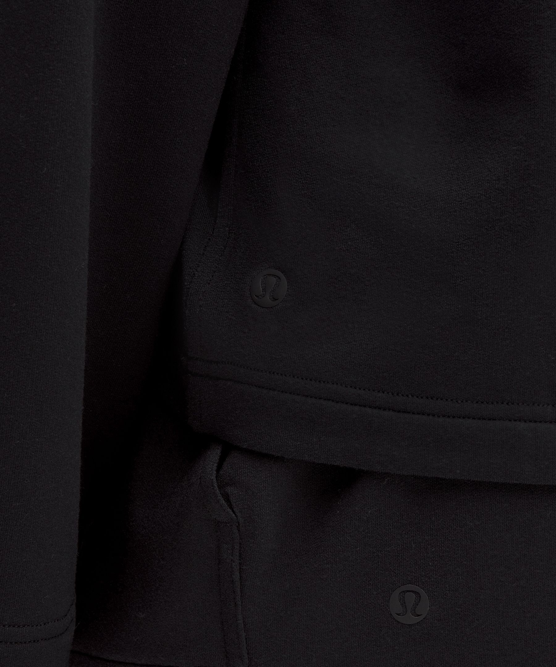 Sweat &agrave; capuche BeCalm &agrave; col en V *Nouveau tissu