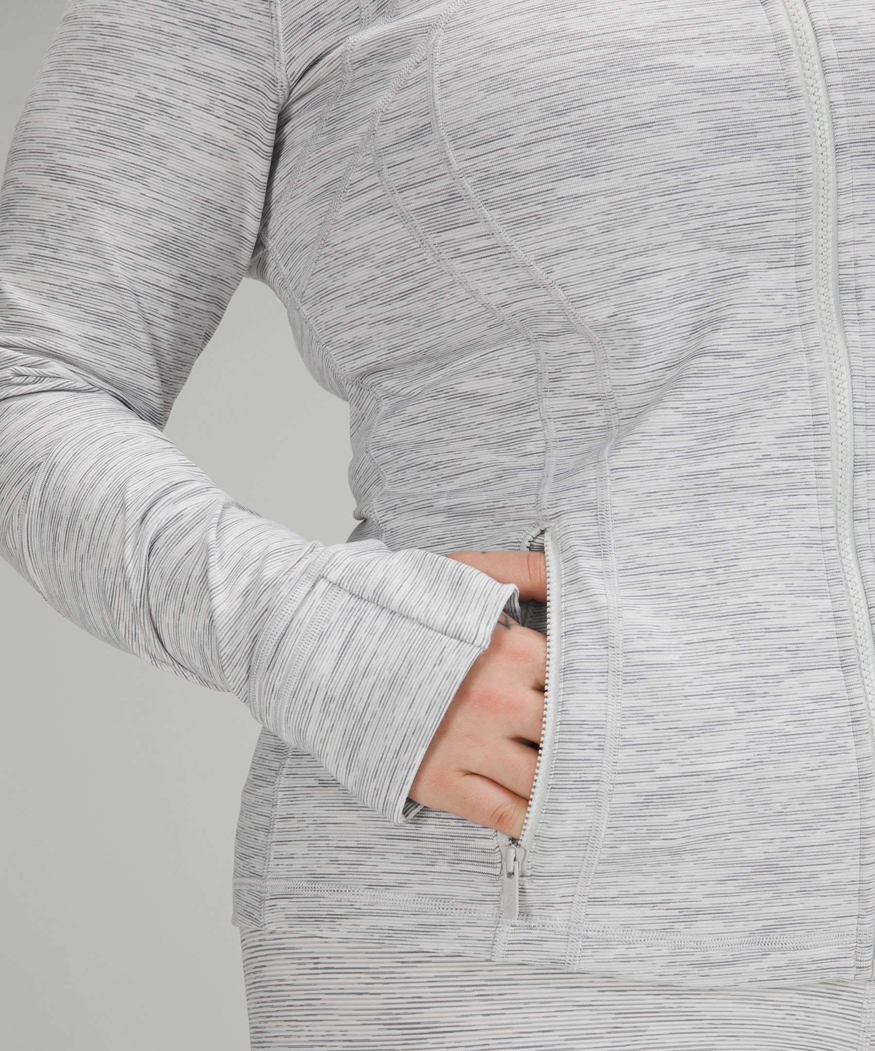 Lululemon Define Jacket &CW-X  膝サポーター