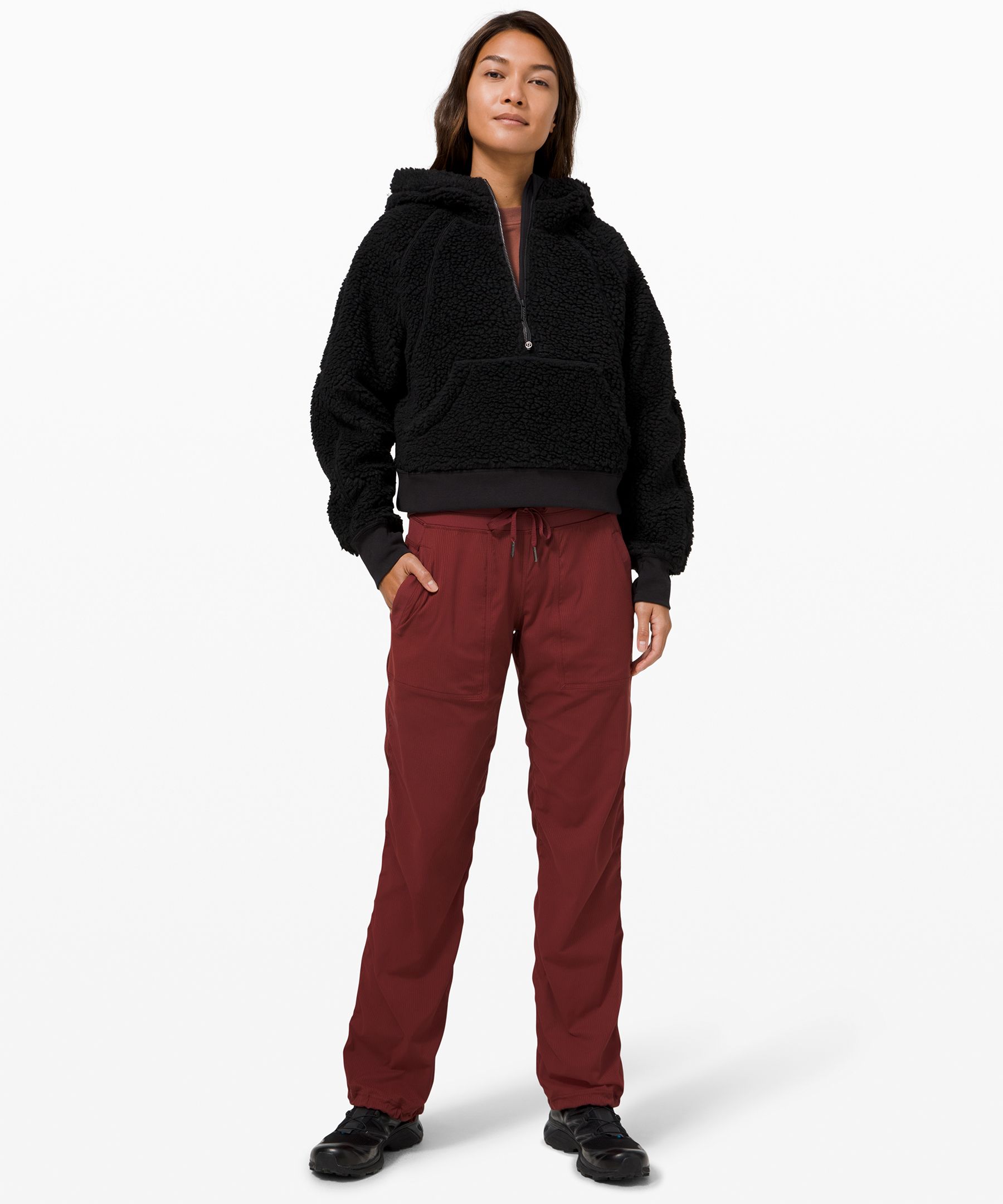 Lululemon scuba 1/2 zip pullover Sherpa outfit  Crewneck outfit, Black  sherpa pullover outfit, Pullovers outfit