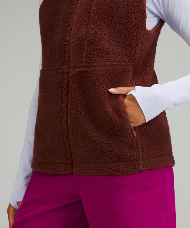 Texturierte Fleece-Weste mit durchgehendem Reißverschluss *Nur online erhältlich