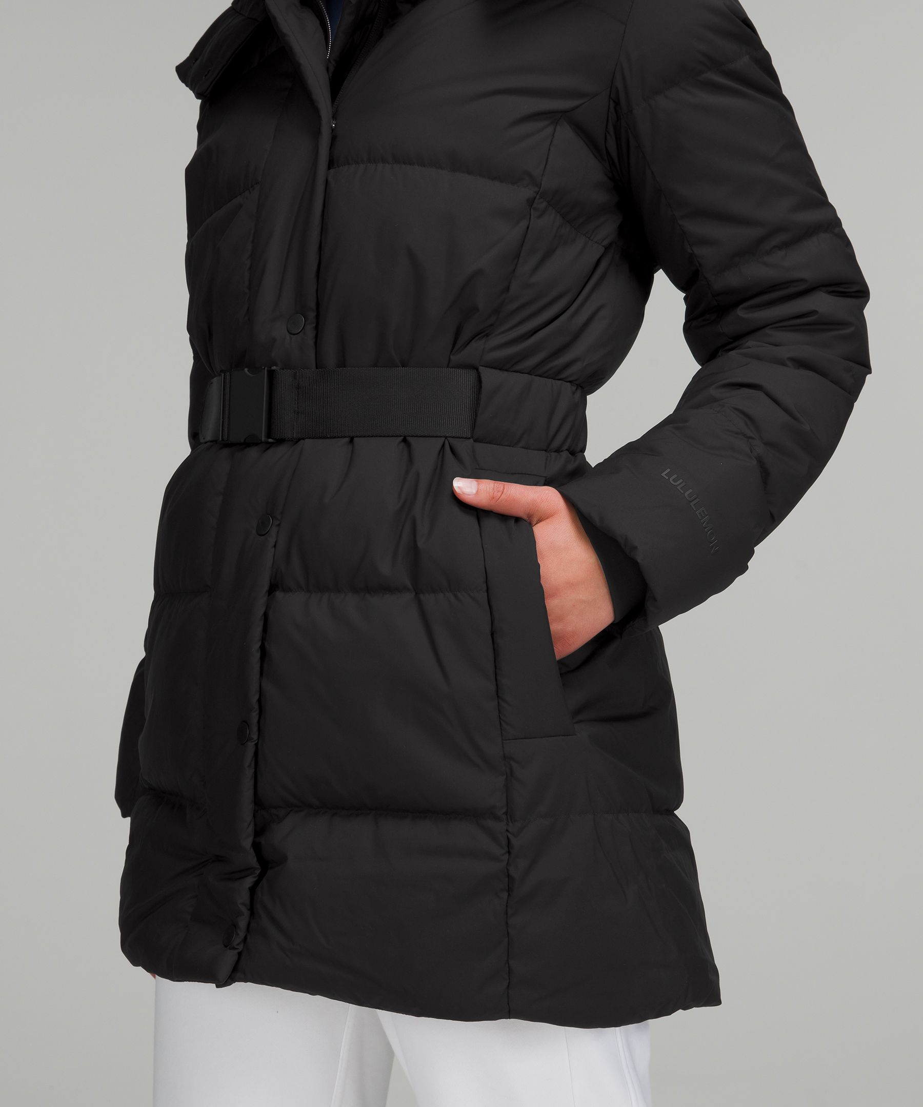 NWT Lululemon Wunder Puff Waist Jacket Warmth Mulled Wine Size 4-LW4BQVC  MLWI