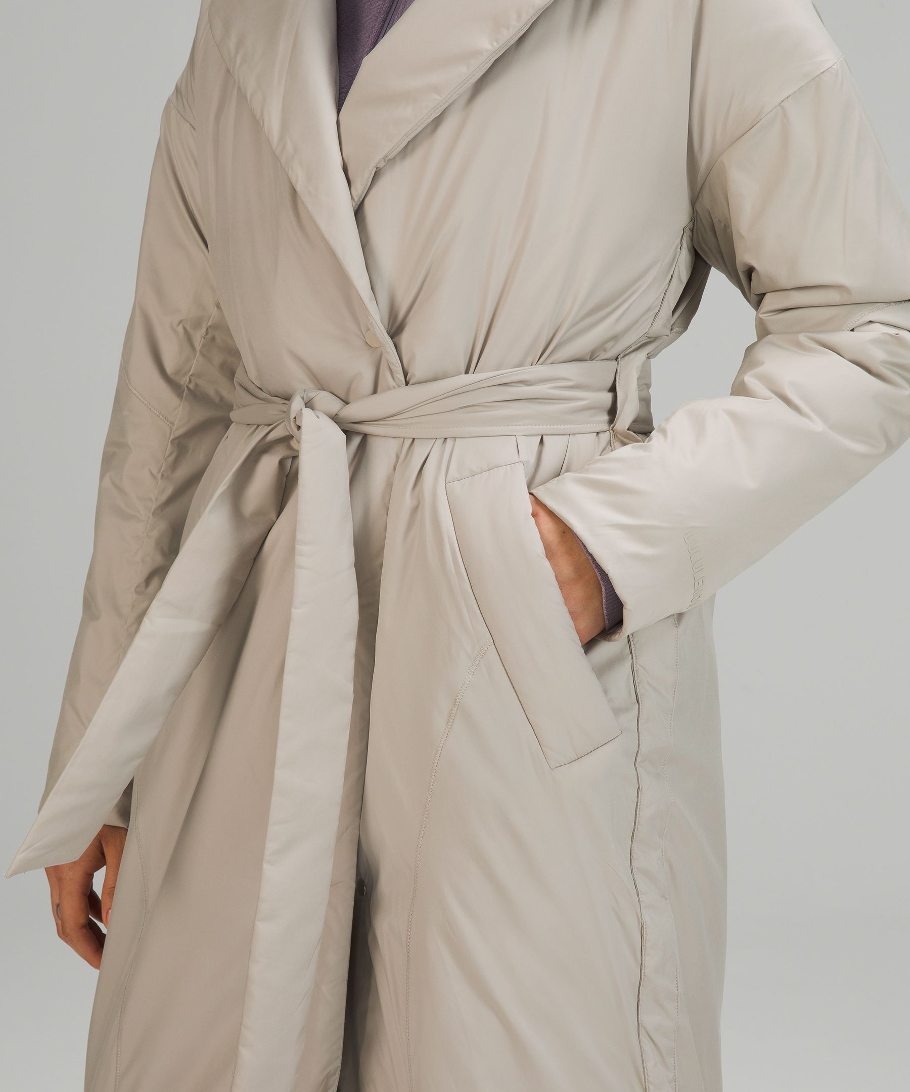 Insulated trench clearance coat