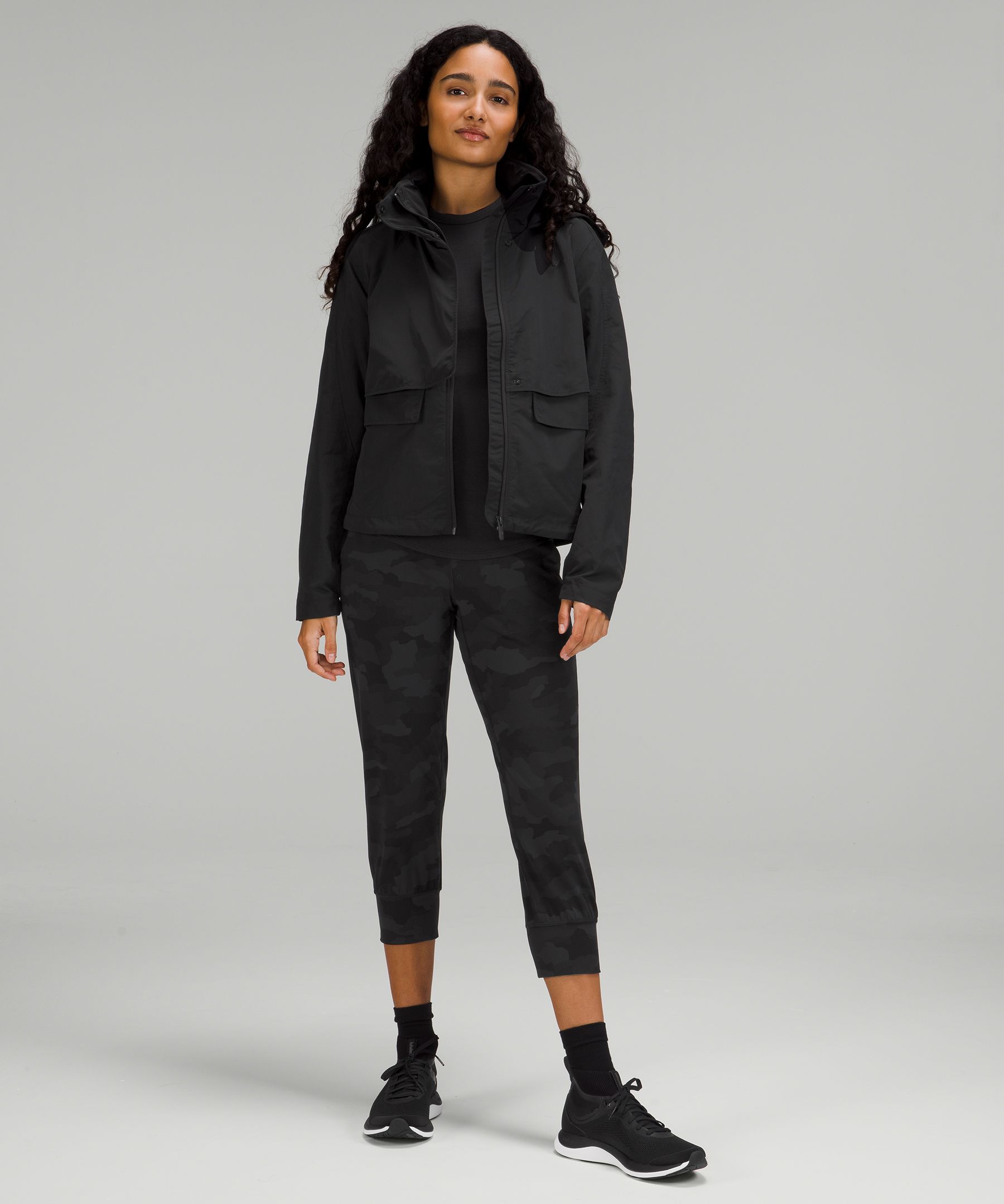 NWT Womens Lululemon Black Effortless Jacket Size 12