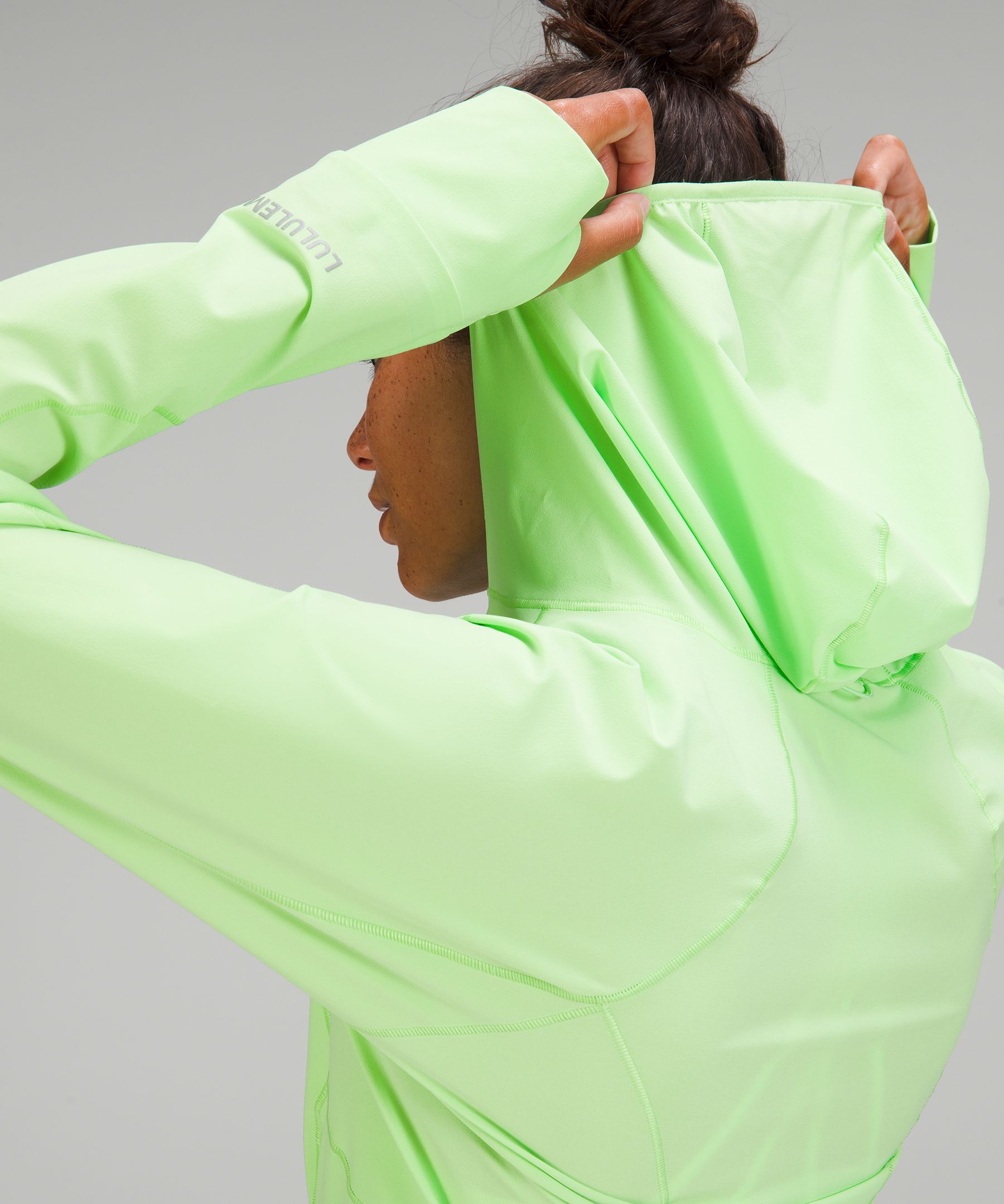 Mist Over Windbreaker | Coats and Jackets | Lululemon EU