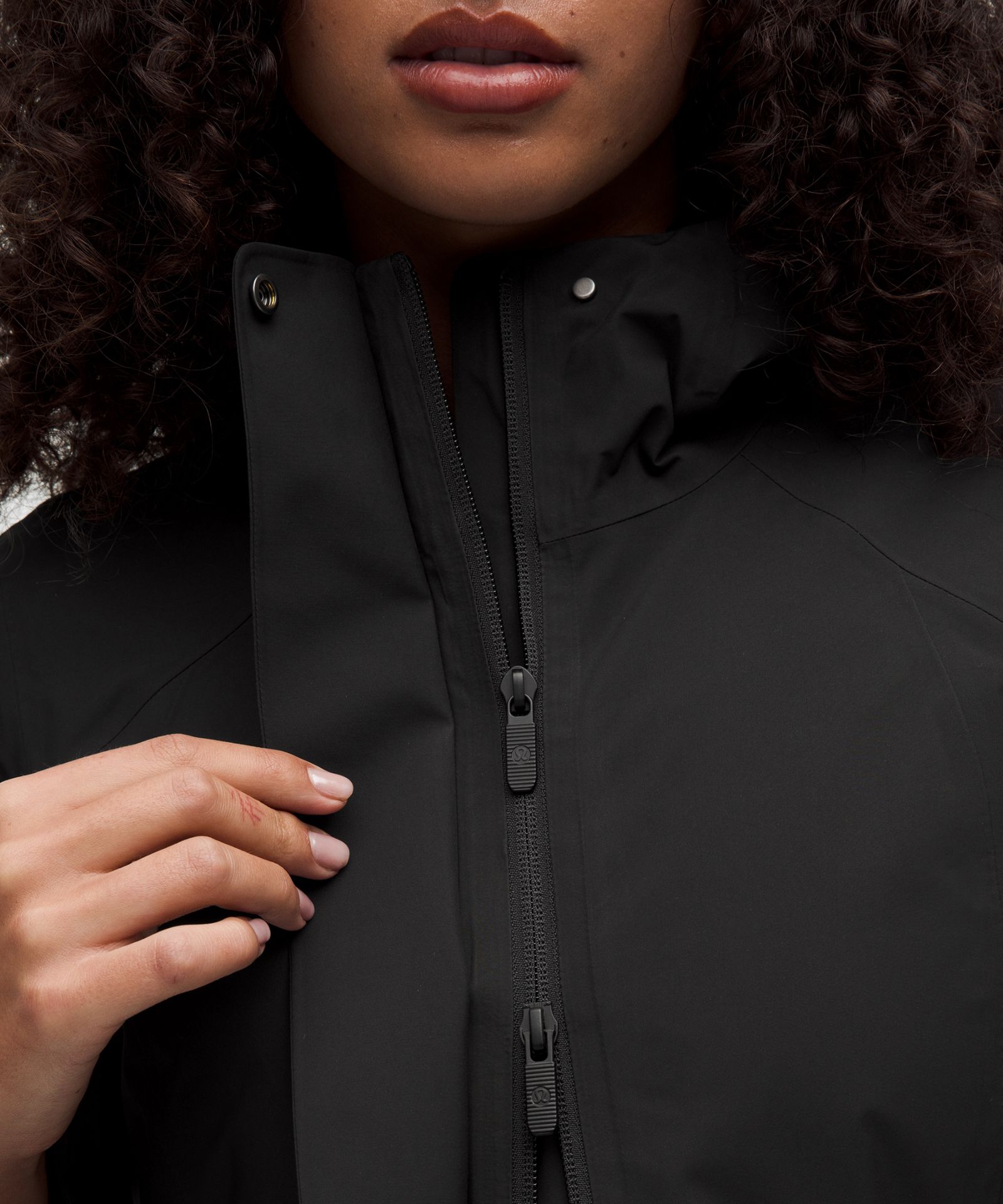 Женская утеплённая куртка Lululemon Rain Rebel — фото 6