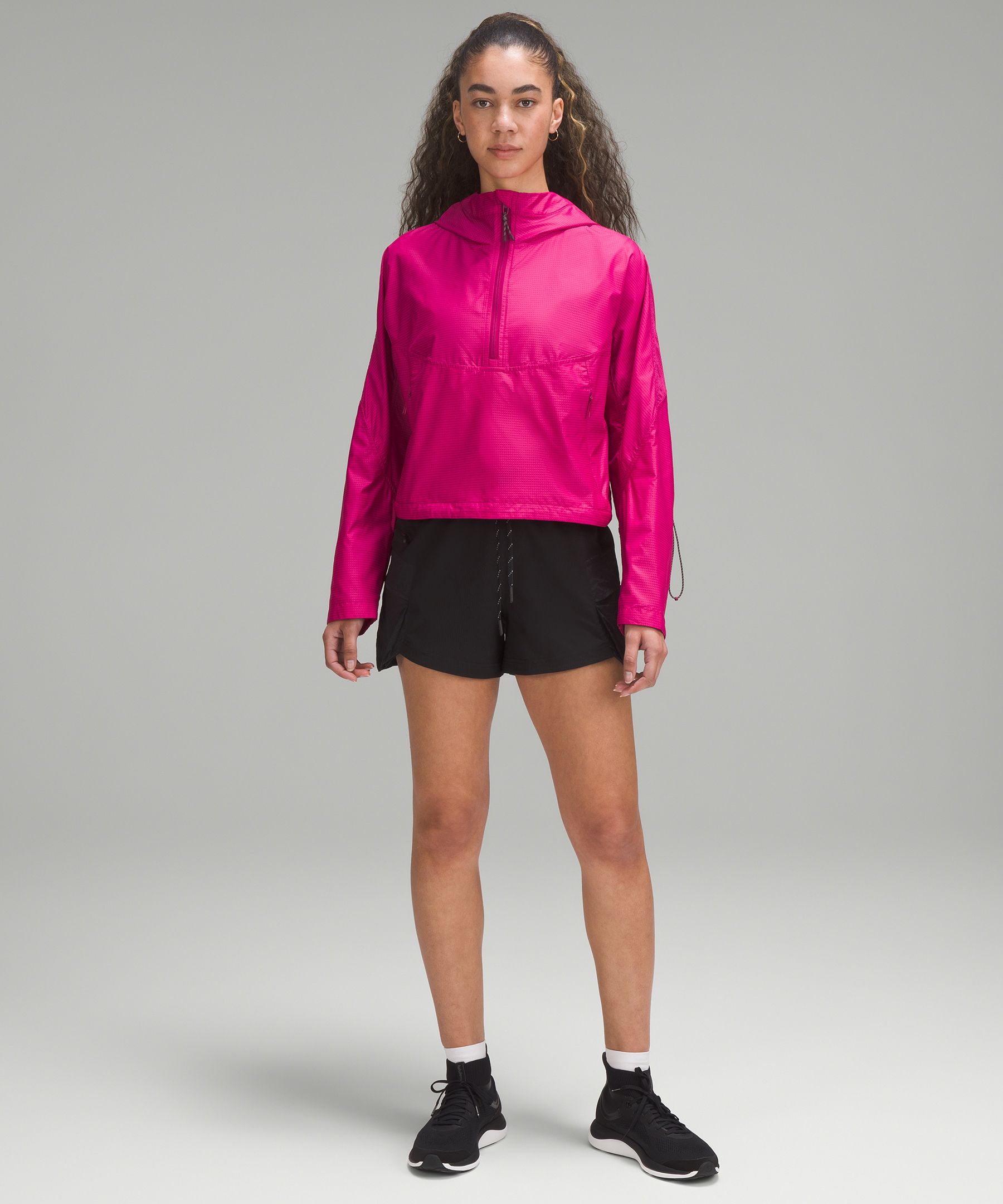 LW4BYRS_060381_2?size=1600,1600